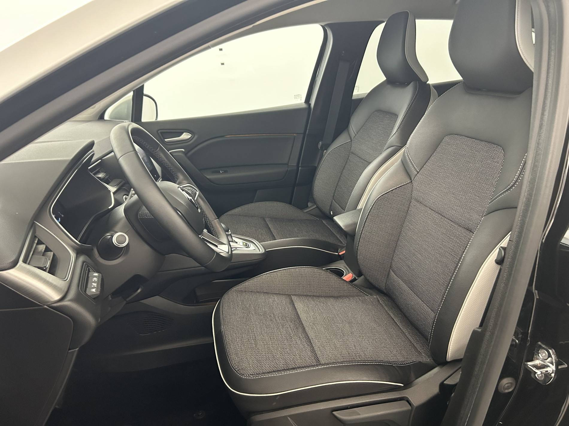 Vente en ligne Renault Captur  E-Tech Plug-in 160 au prix de 16 490 €