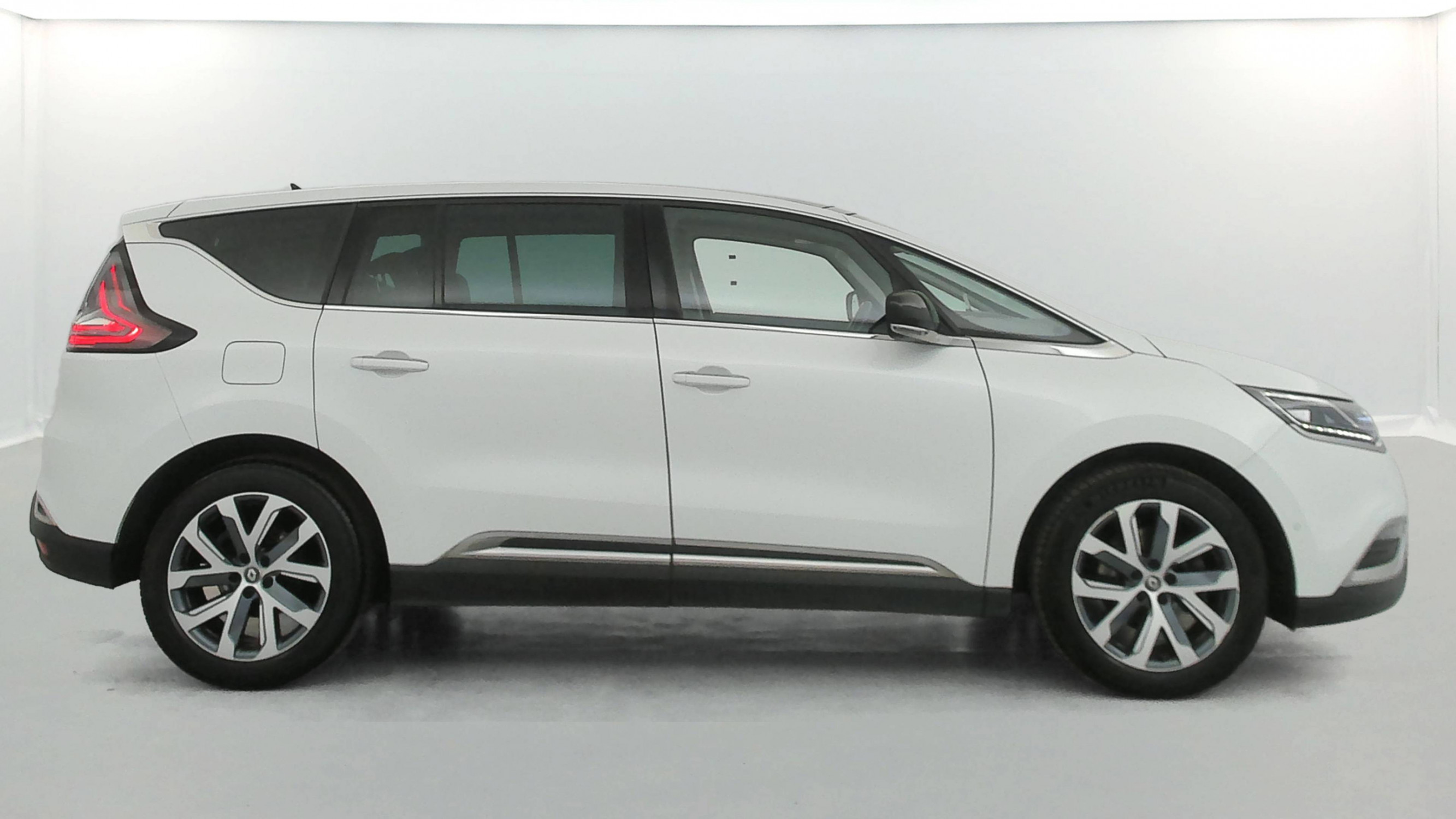 Vente en ligne Renault Espace 5 Espace dCi 160 Energy Twin Turbo au prix de 16 990 €