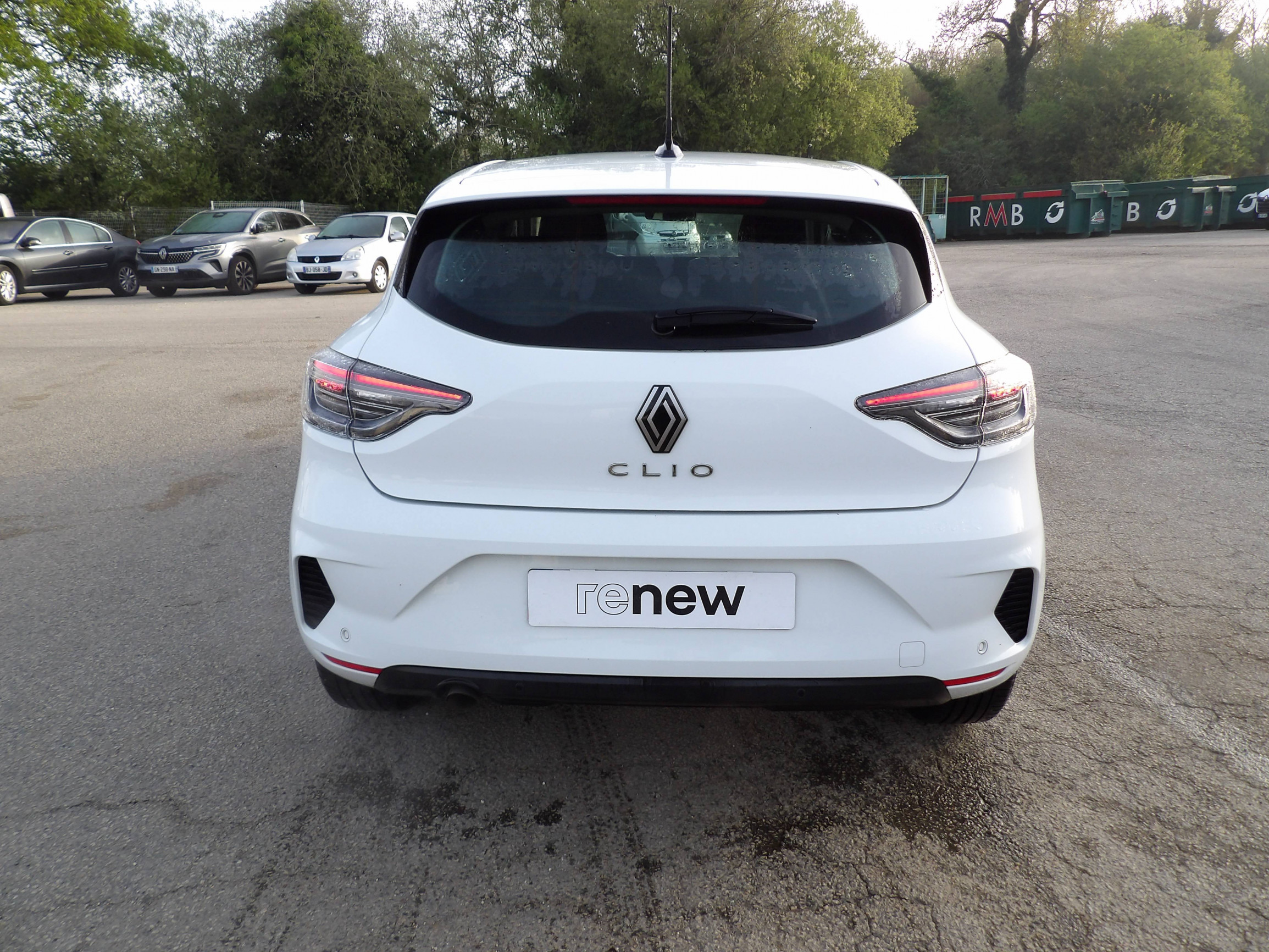 Vente en ligne Renault Clio 5 Clio TCe 90 au prix de 14 999 €