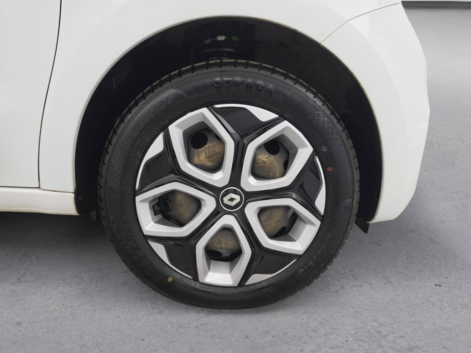 Vente en ligne Renault Twingo Electrique Twingo III E-Tech au prix de 10 880 €