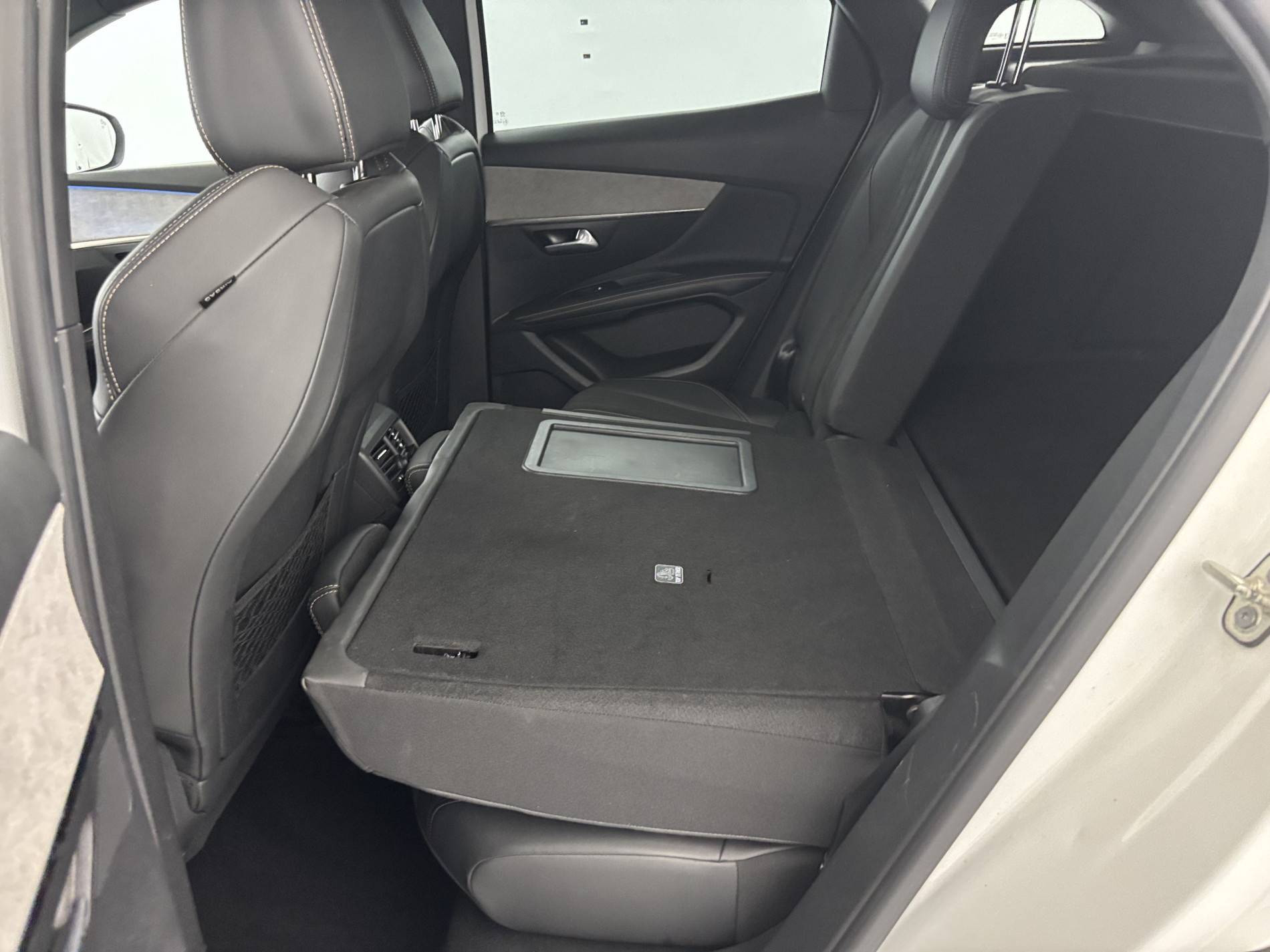 Vente en ligne Peugeot 3008  Puretech 130ch S&S EAT8 au prix de 16 990 €