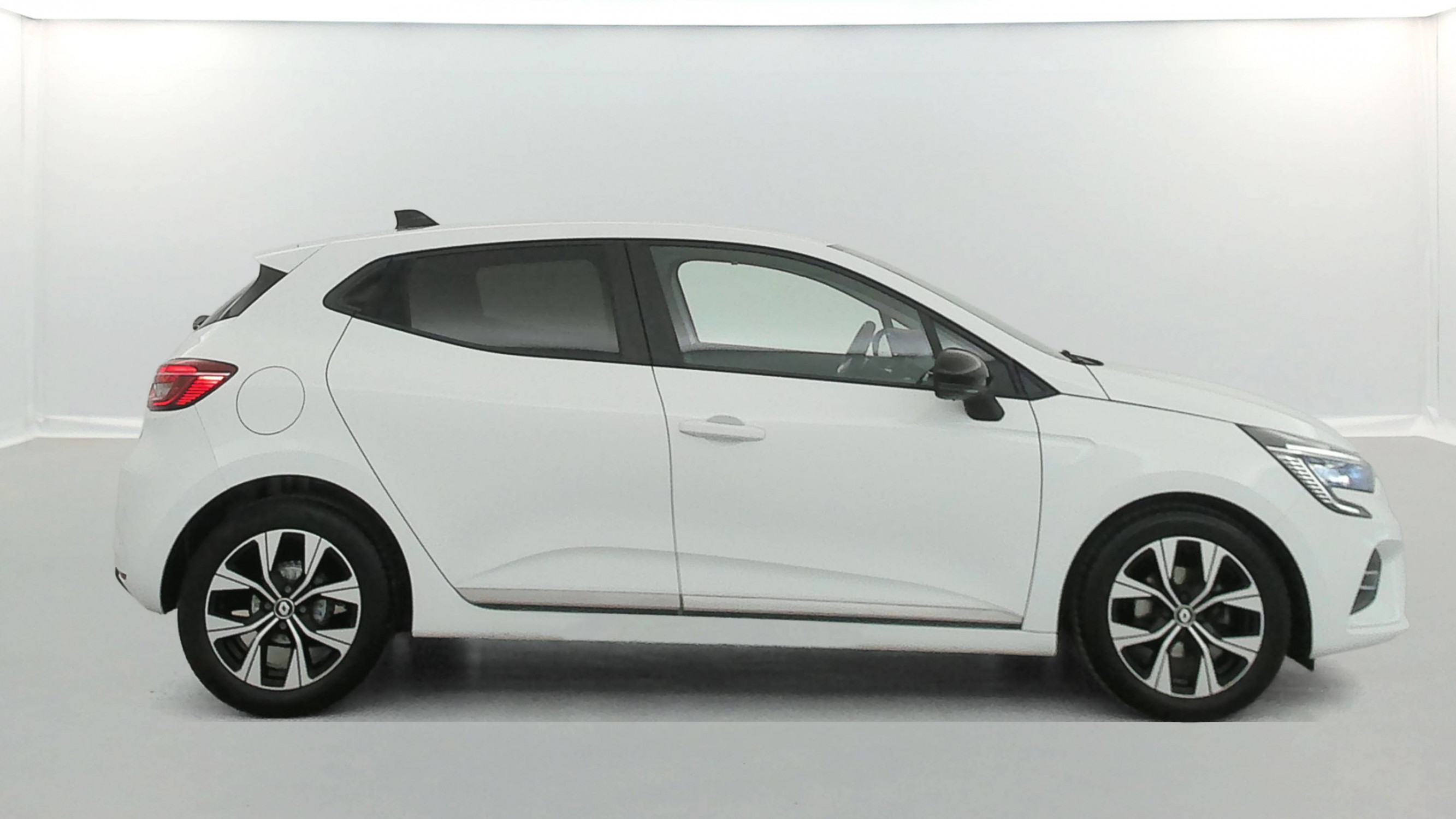 Vente en ligne Renault Clio 5 Clio TCe 100 GPL au prix de 14 390 €