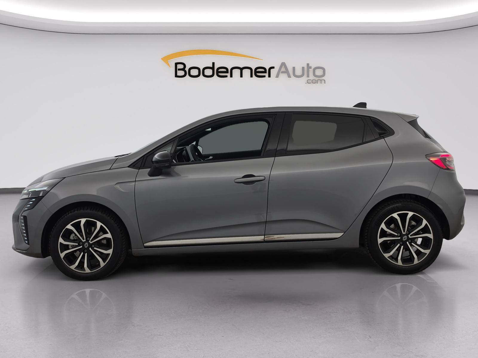 Vente en ligne Renault Clio 5 Clio E-Tech full hybrid 145 au prix de 17 590 €