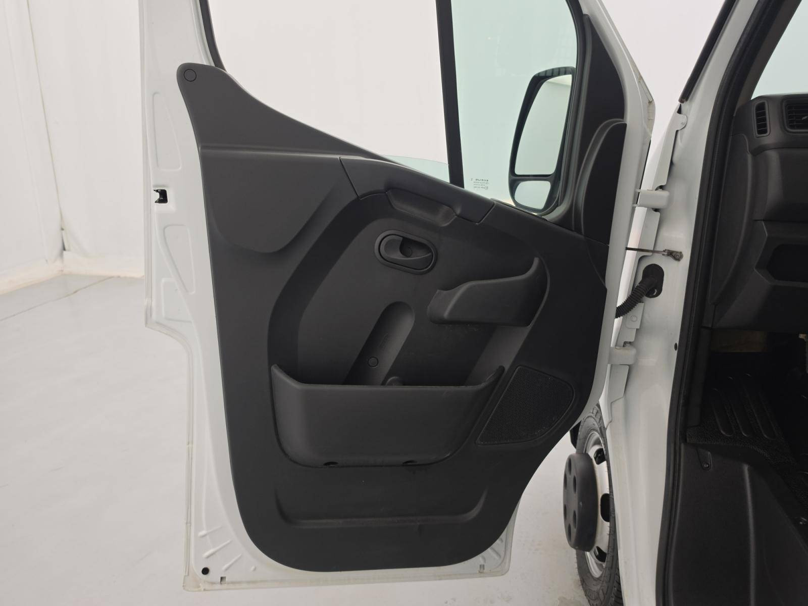 Vente en ligne Renault Master 3 Châssis Cabine MASTER CC PROP RJ3500 L2 PAFC BLUE DCI 130 EURO VI au prix de 32 900 €