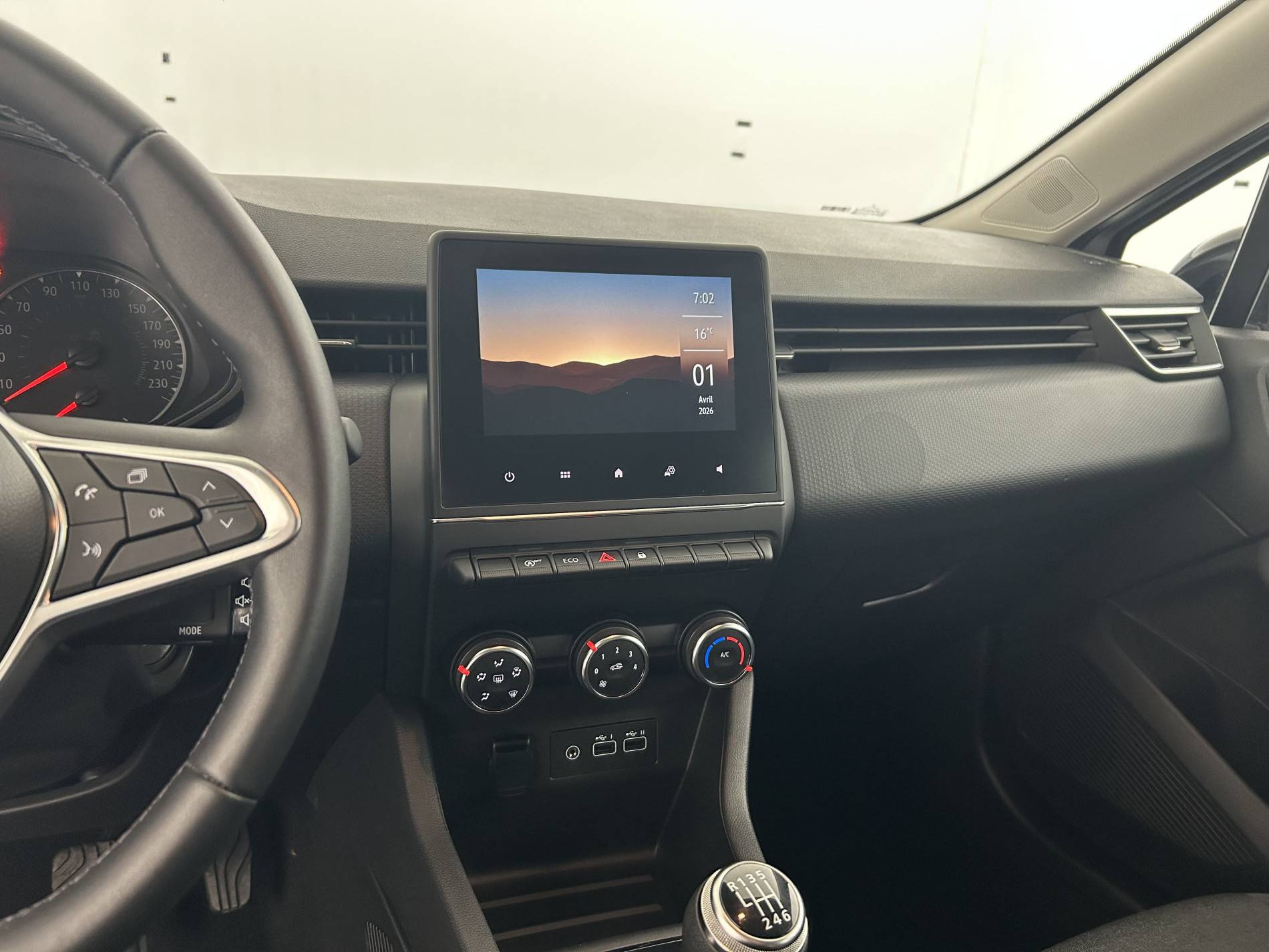 Vente en ligne Renault Clio 5 Clio TCe 90 au prix de 13 690 €