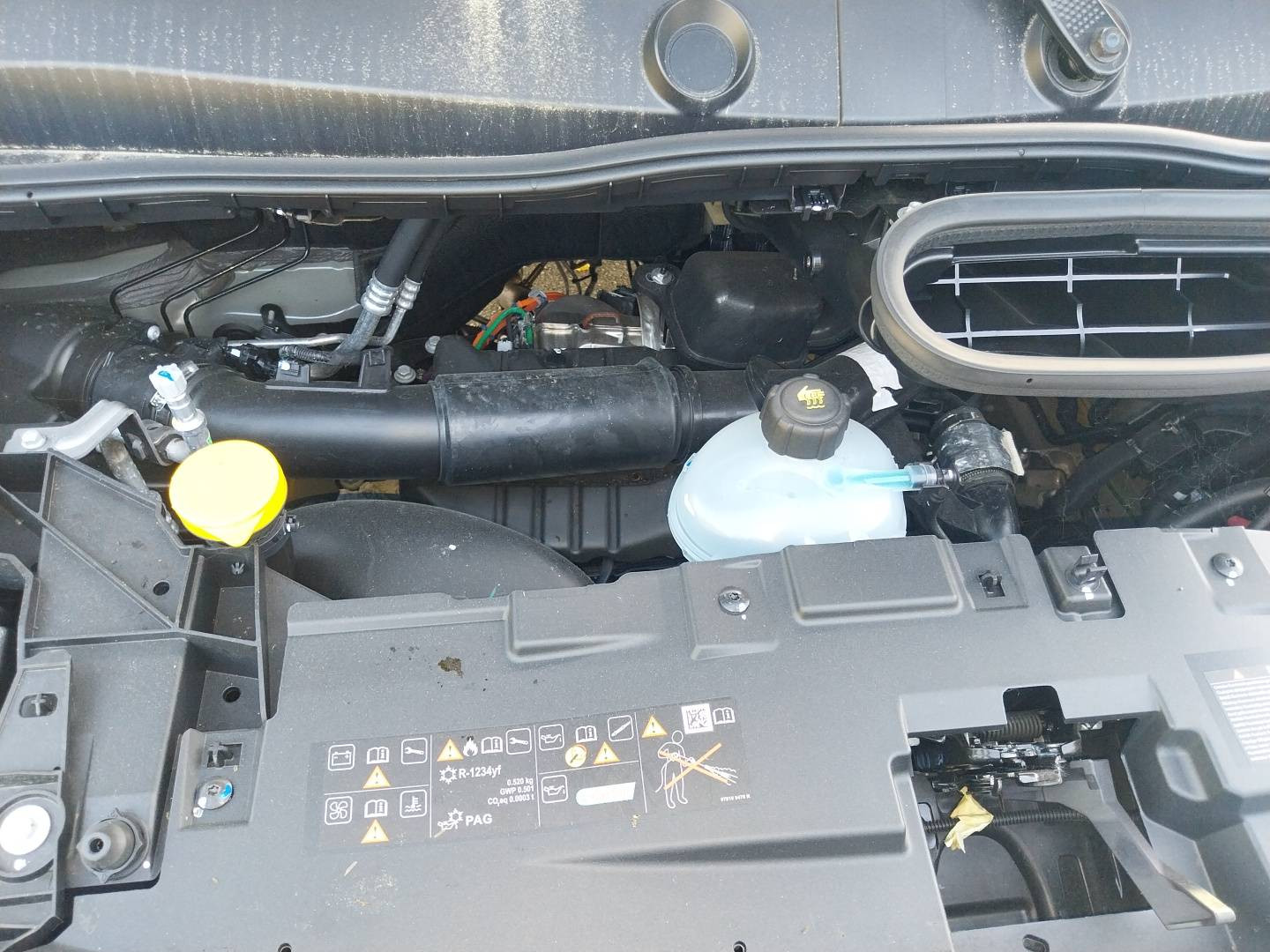 Vente en ligne Renault Master Fourgon MASTER FG BLUE DCI 170 L2H2 3T5 TR AUTO au prix de 61 800 €