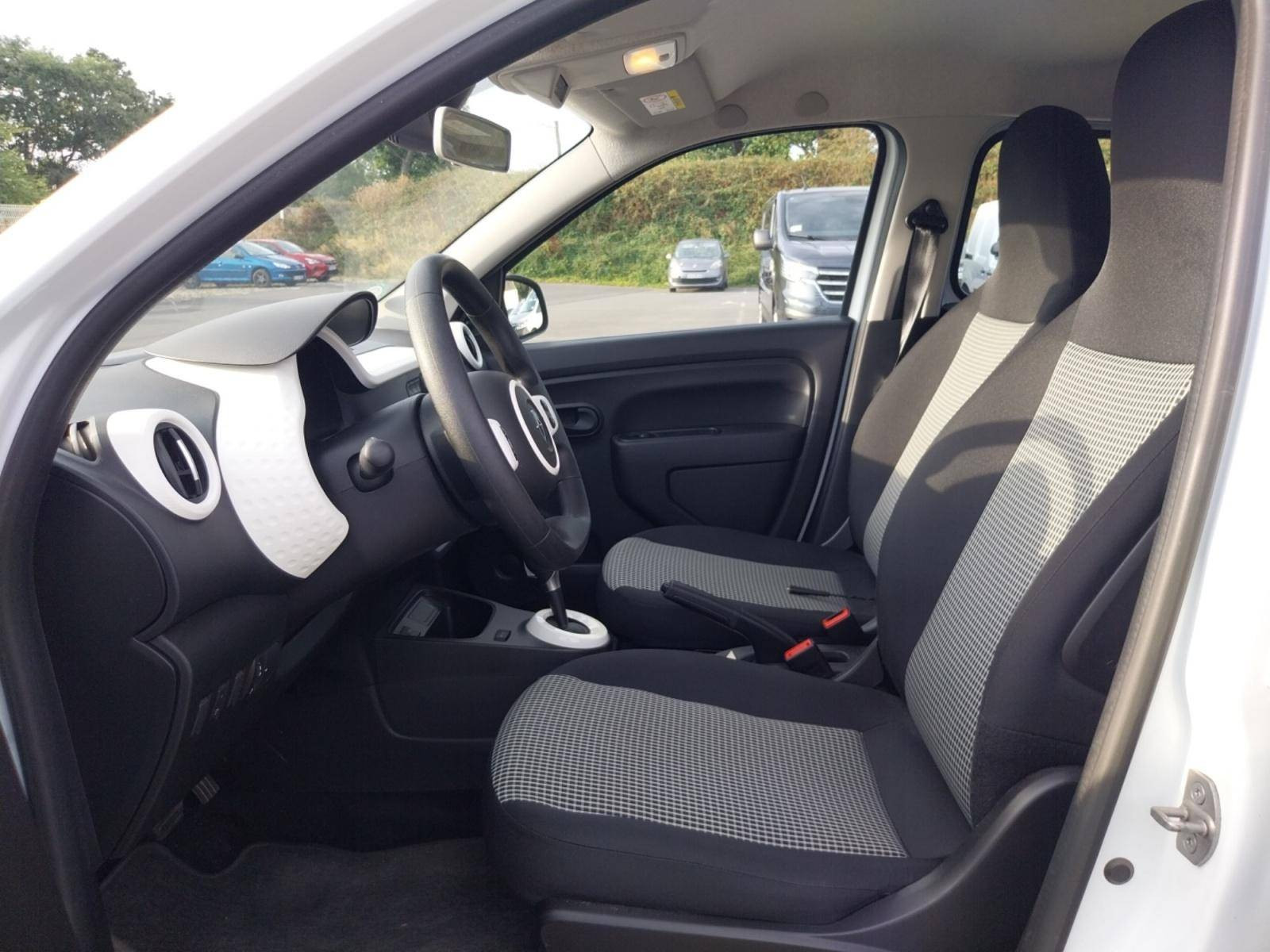 Vente en ligne Renault Twingo Electrique Twingo III E-Tech au prix de 12 390 €