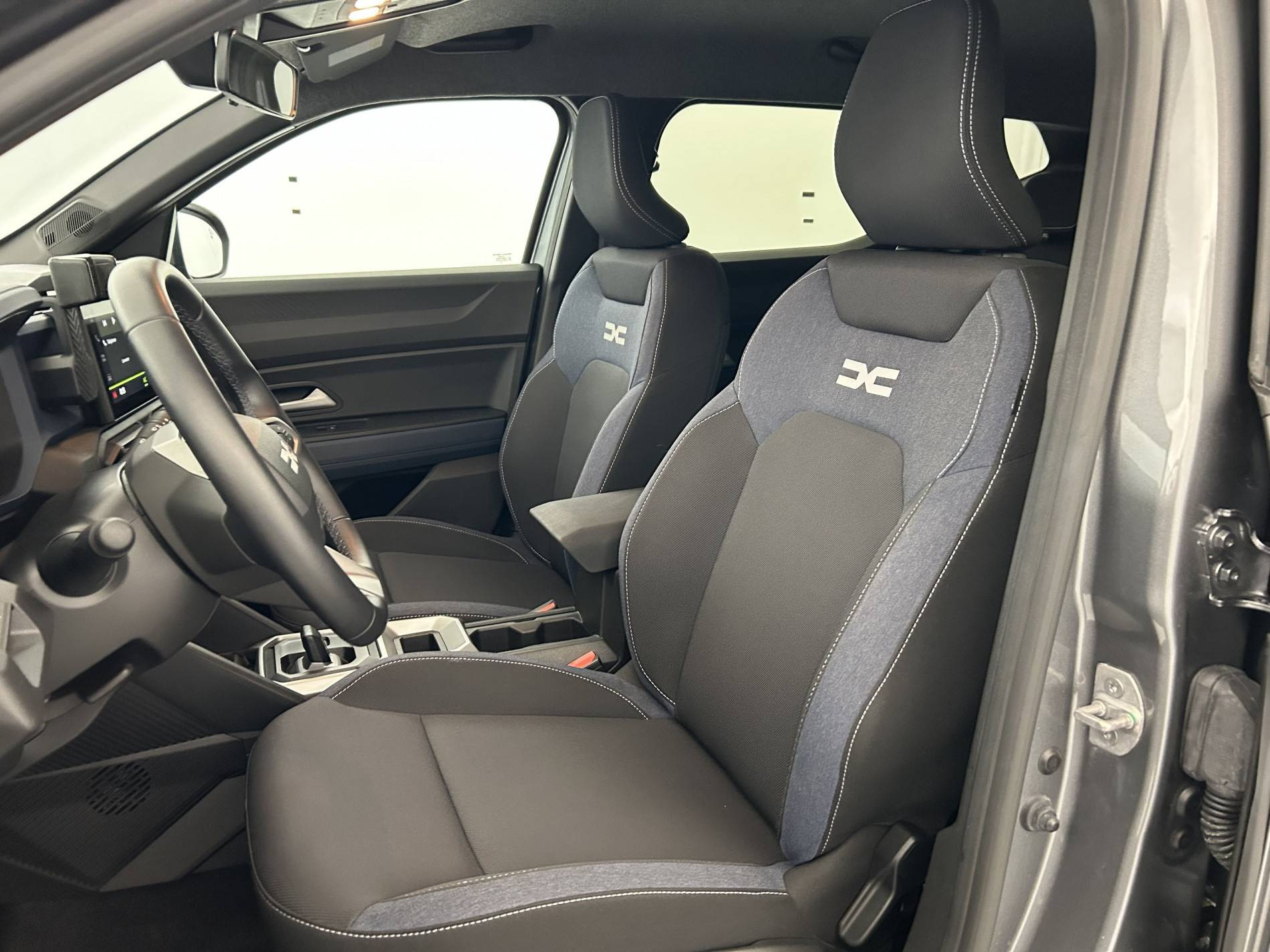 Vente en ligne Dacia Duster  Hybrid 140 au prix de 25 990 €