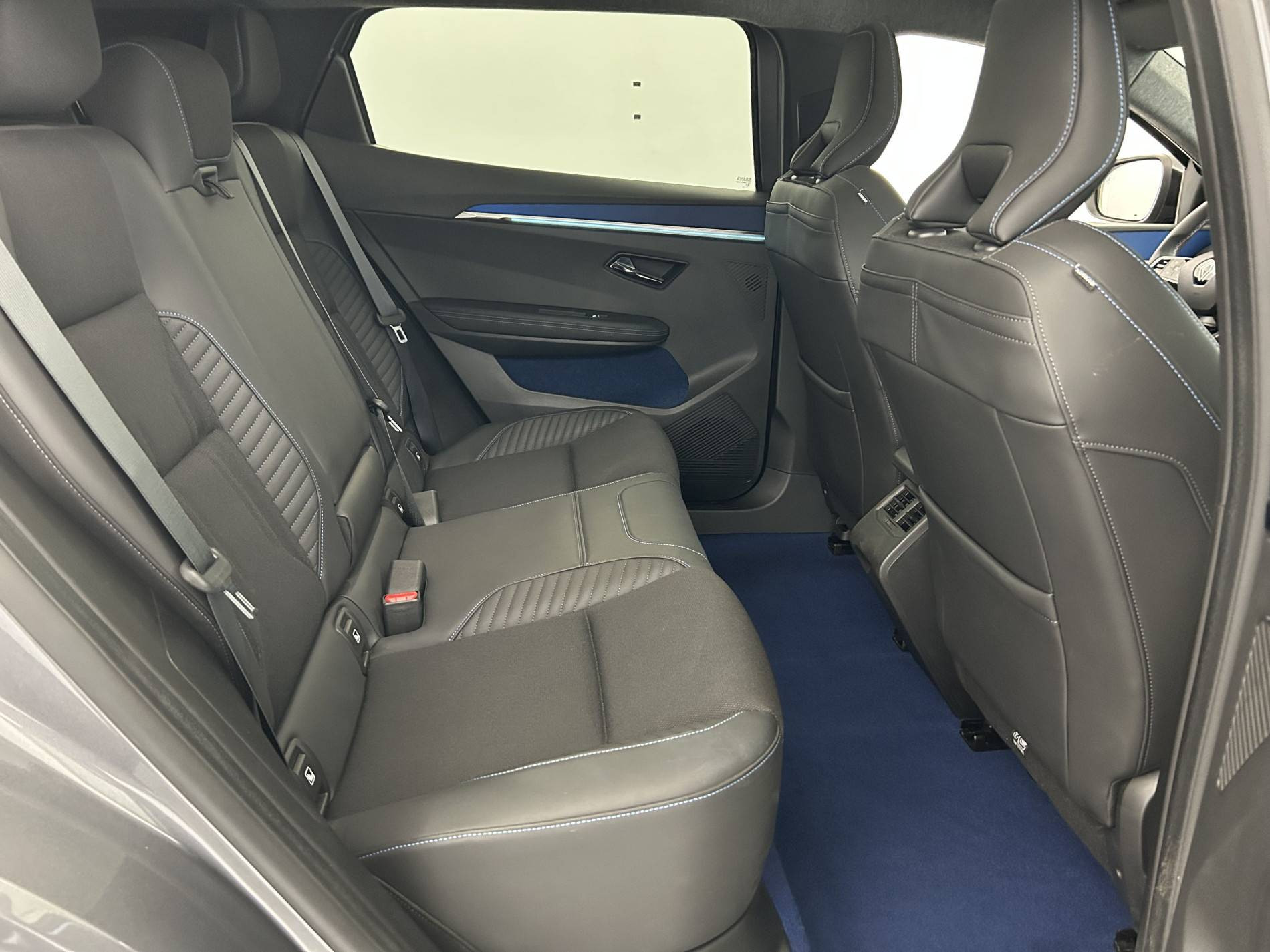 Vente en ligne Renault Scenic E-Tech Scenic E-Tech électrique 220 ch grande autonomie au prix de 42 490 €