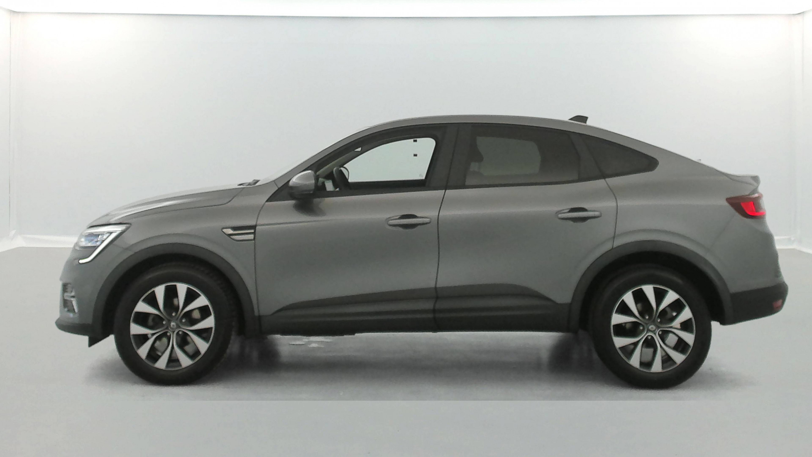 Vente en ligne Renault Arkana  mild hybrid 140 EDC FAP - 22 au prix de 16 890 €