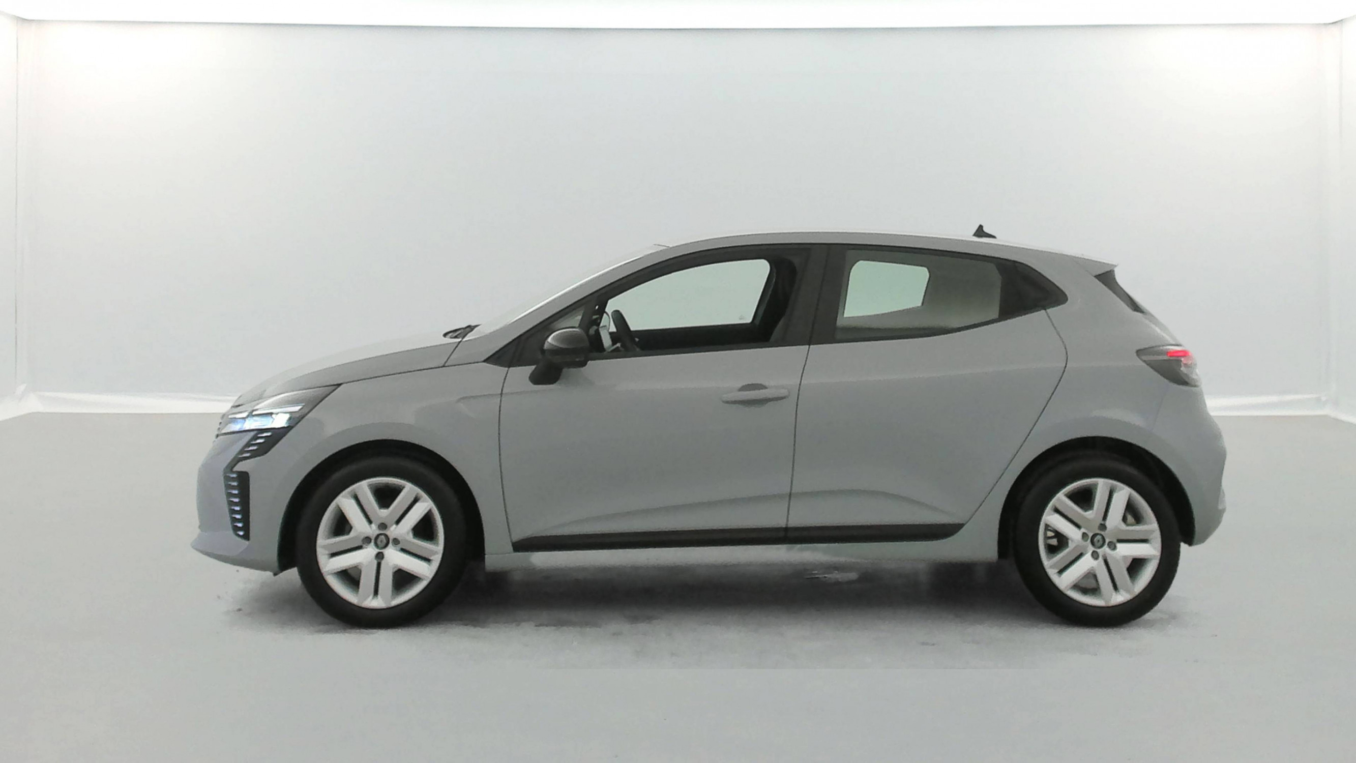 Vente en ligne Renault Clio 5 Clio TCe 90 au prix de 15 990 €