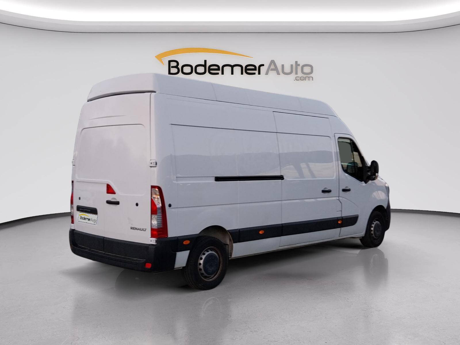 Vente en ligne Renault Master Fourgon MASTER FGN TRAC F3500 L3H3 BLUE DCI 135 au prix de 25 990 €