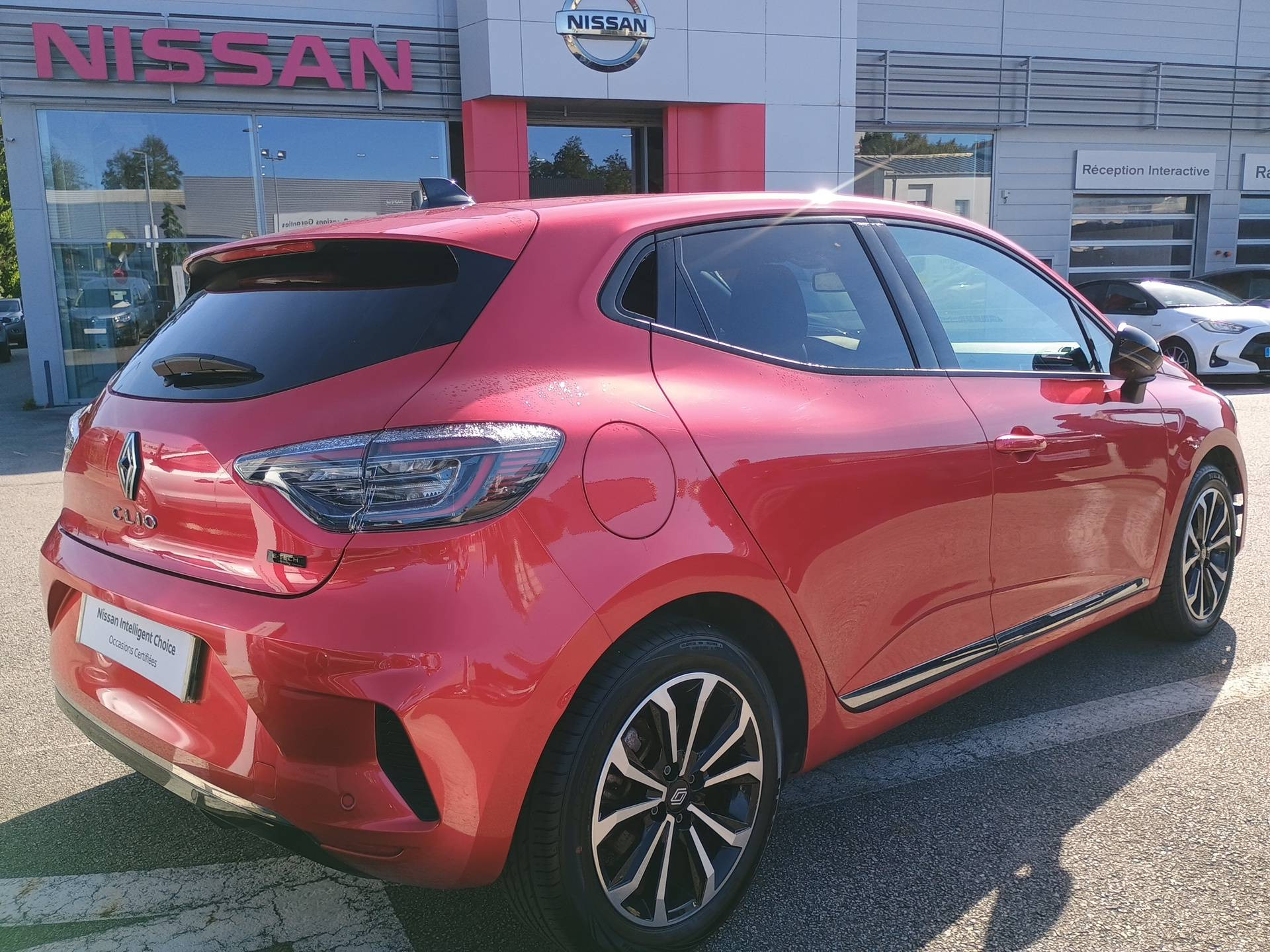 Vente en ligne Renault Clio 5 Clio E-Tech full hybrid 145 au prix de 17 400 €