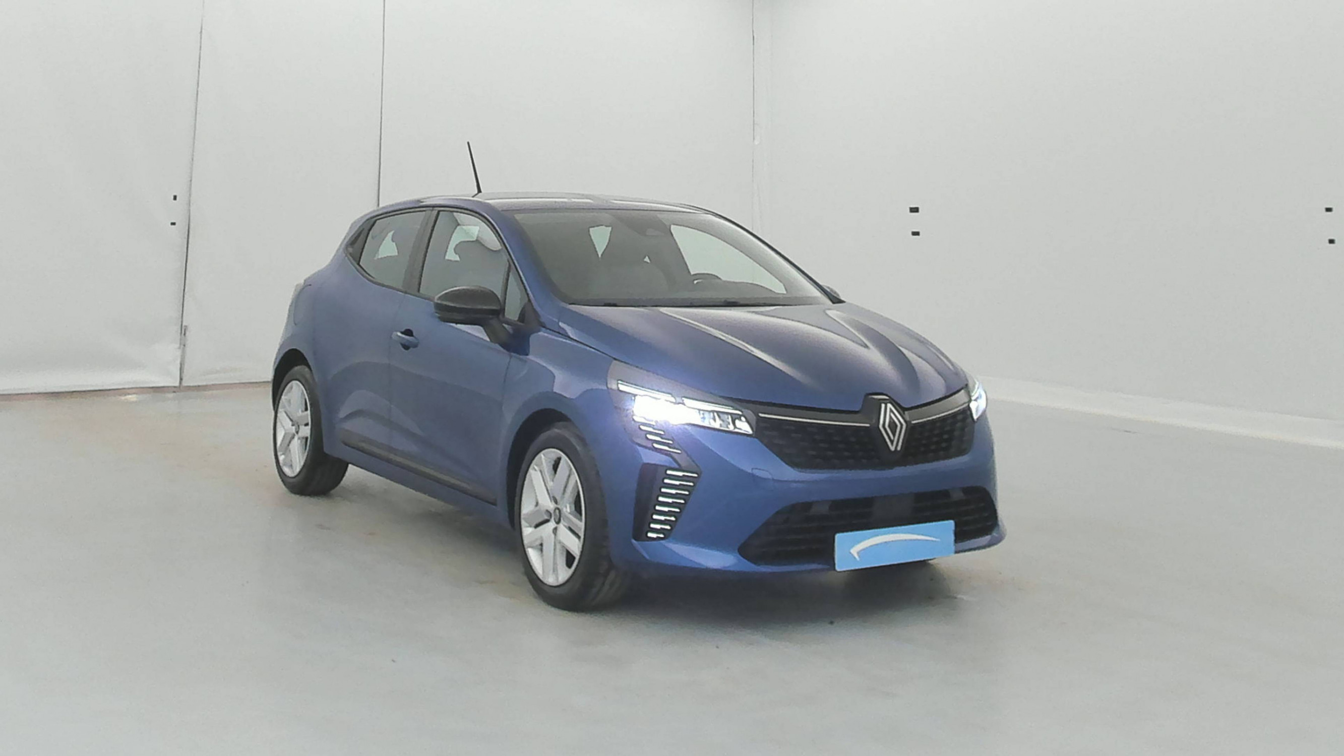 Vente en ligne Renault Clio 5 Clio TCe 90 au prix de 15 990 €