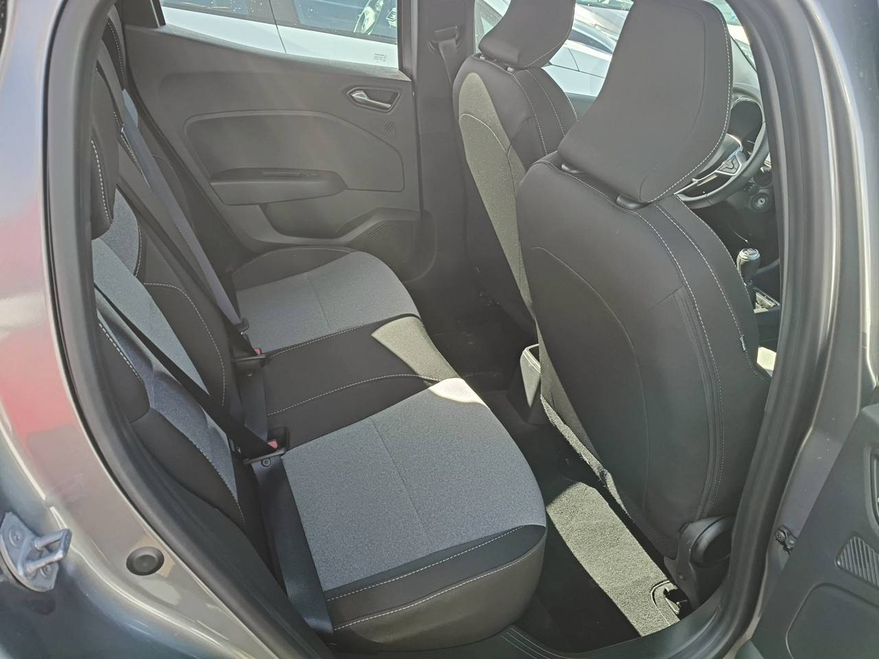 Vente en ligne Renault Clio 5 Clio Eco-G 100 ch GSR2 au prix de 17 590 €