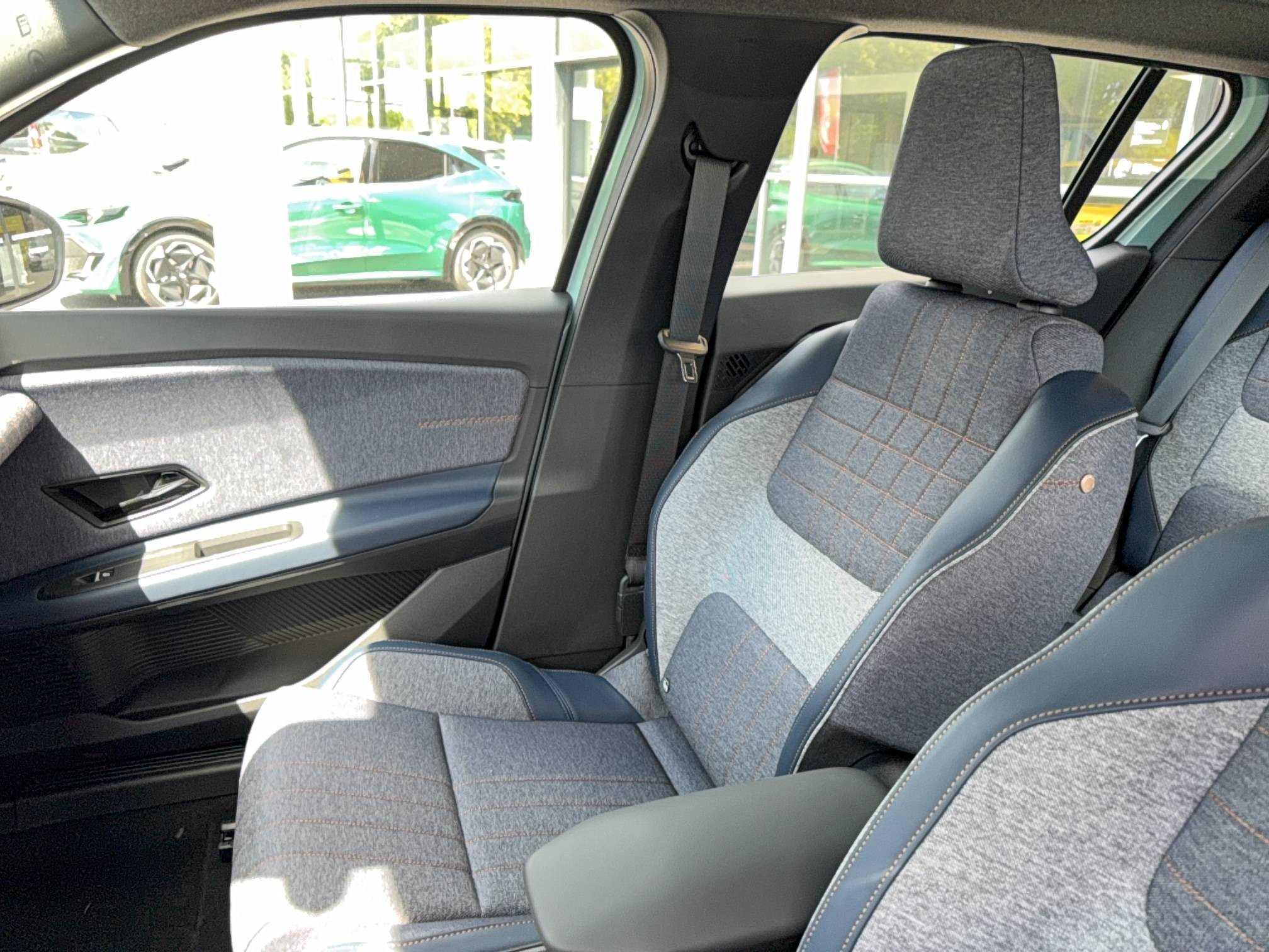 Vente en ligne Renault R4 E-Tech  150 ch autonomie confort au prix de 39 790 €