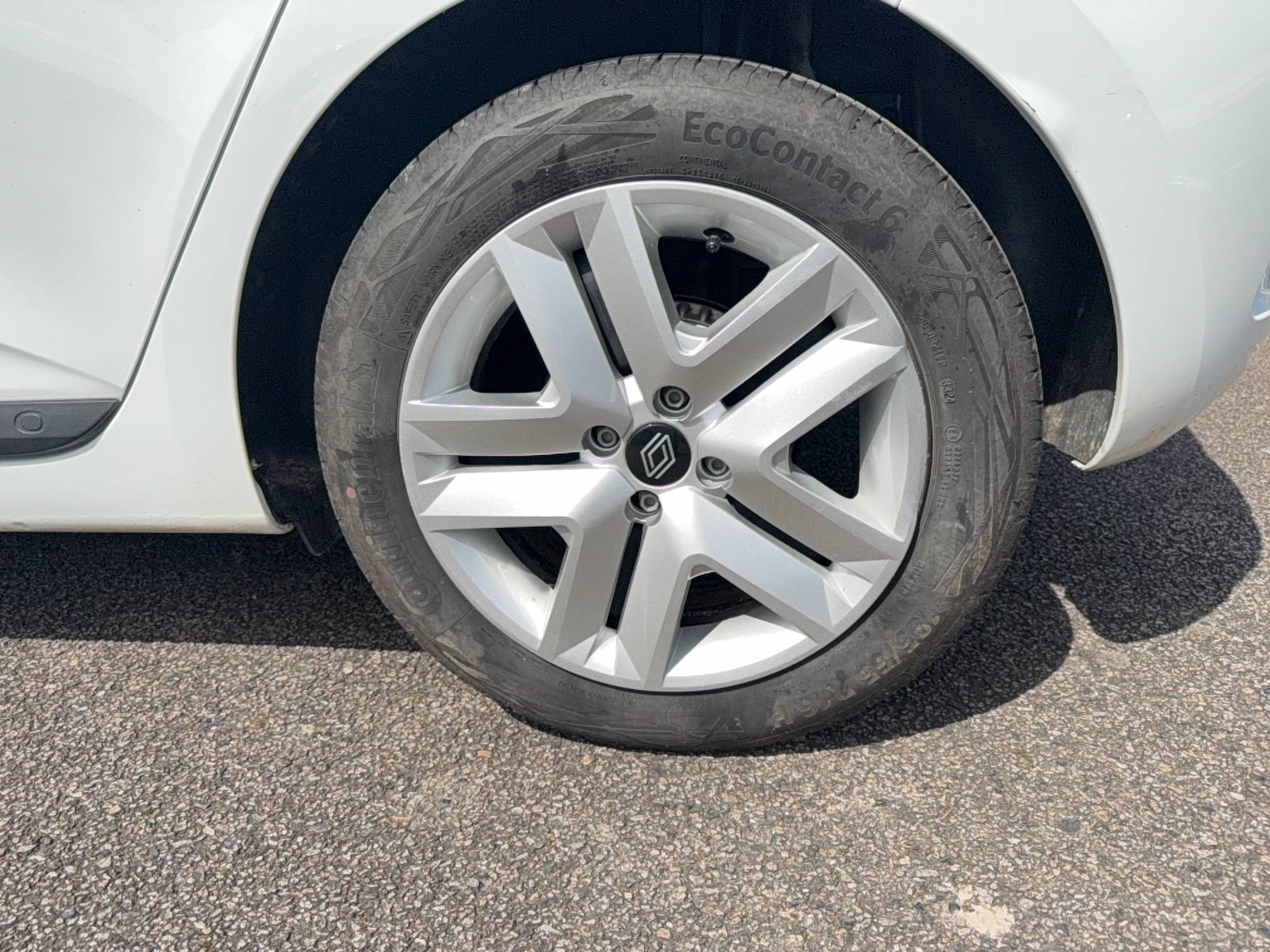 Vente en ligne Renault Clio 5 Clio TCe 100 GPL au prix de 16 490 €