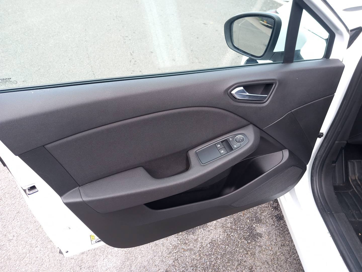 Vente en ligne Renault Clio 5 CLIO SOCIETE BLUE DCI 85 au prix de 10 990 €
