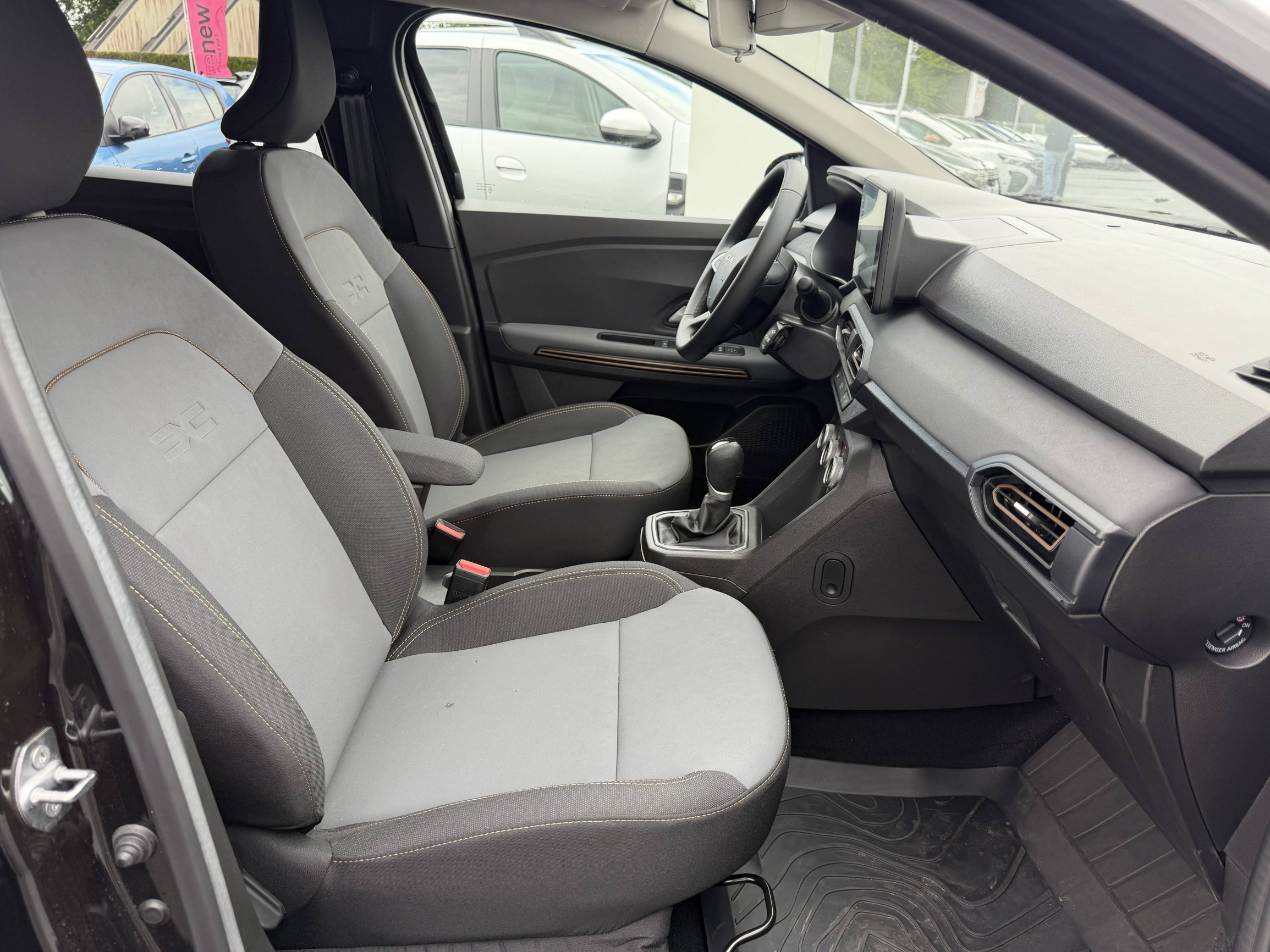 Vente en ligne Dacia Jogger  Hybrid 140 7 places GSR2 au prix de 25 990 €