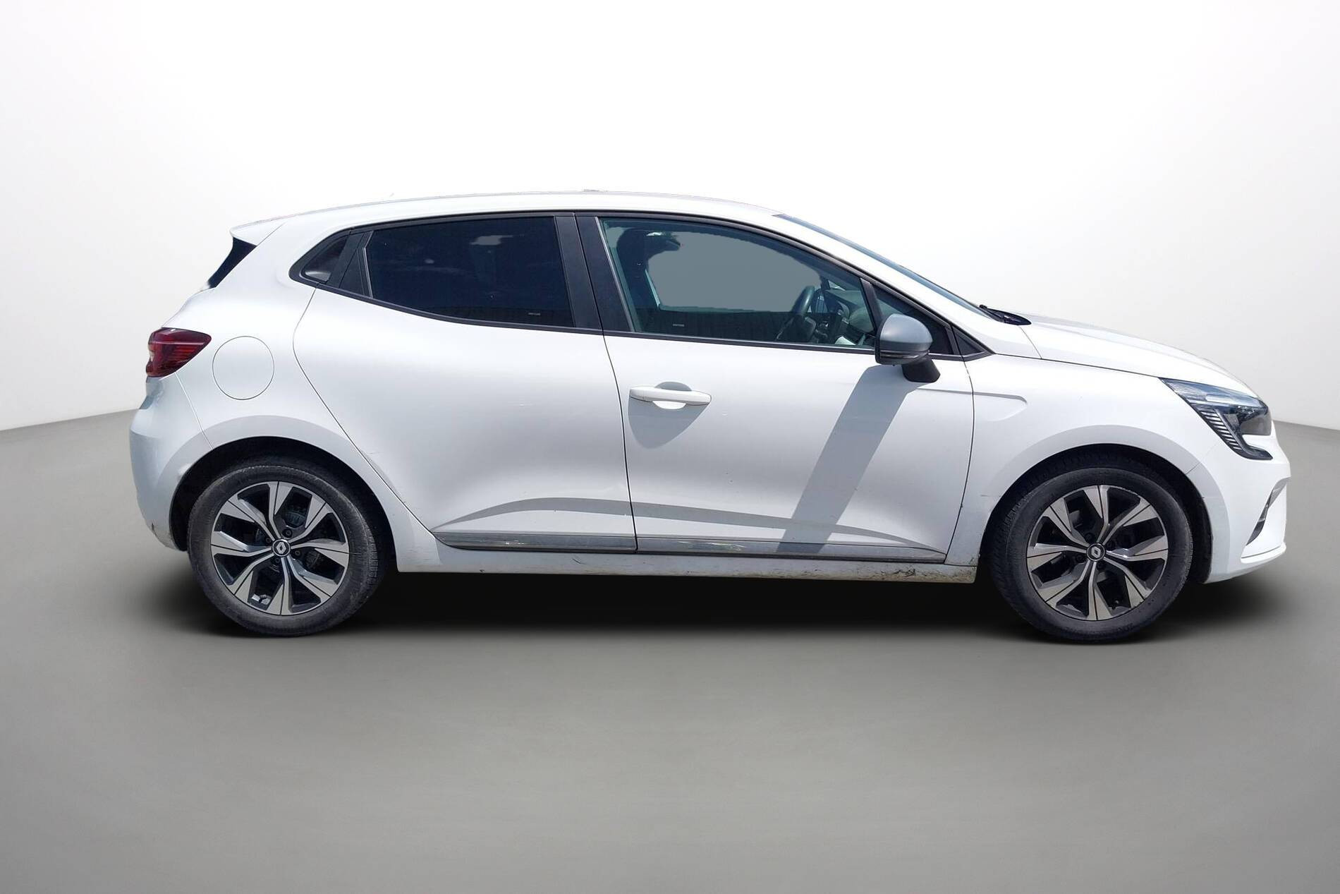 Vente en ligne Renault Clio 5 Clio TCe 90 au prix de 13 200 €