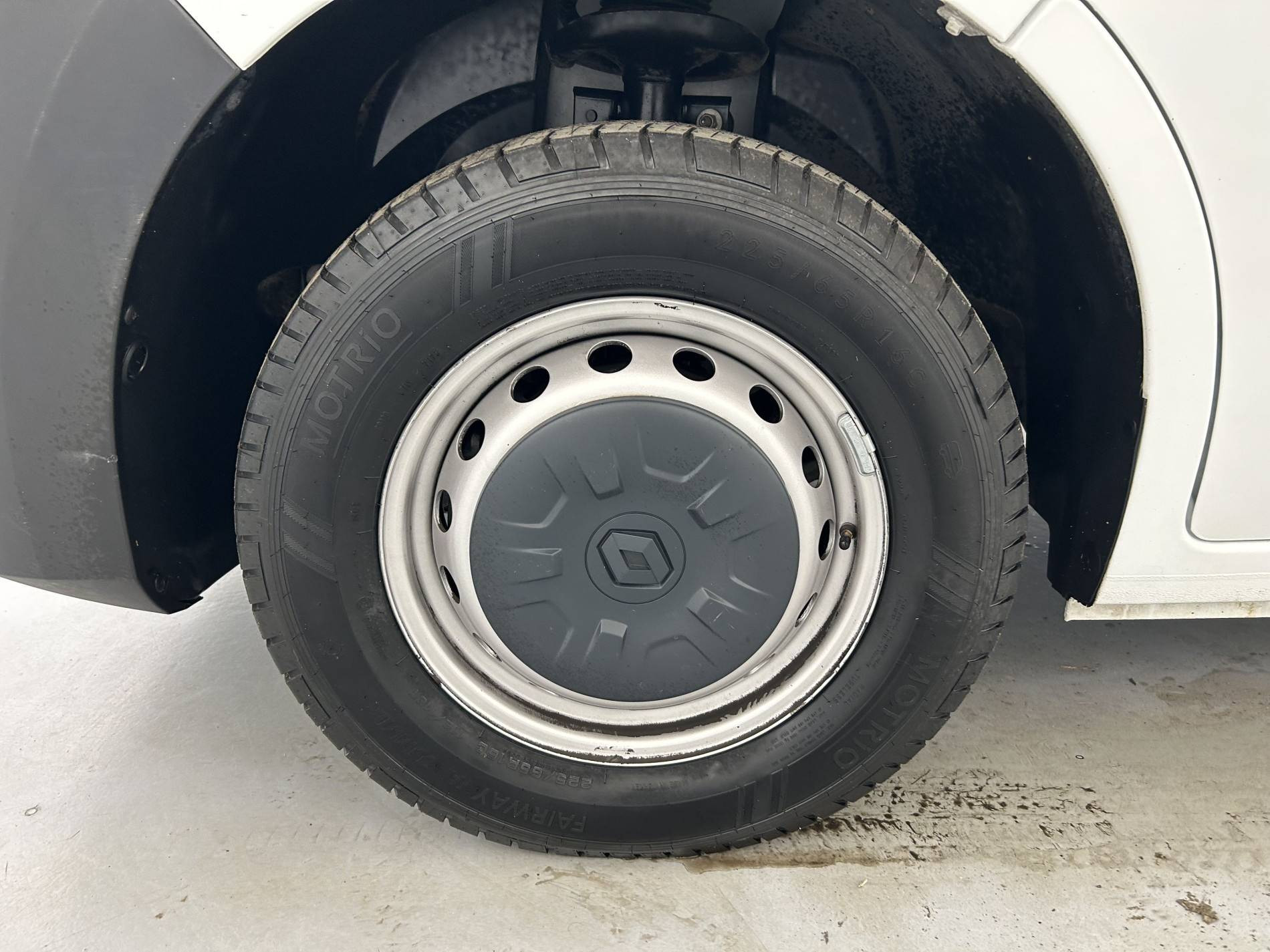 Vente en ligne Renault Master Fourgon MASTER FGN TRAC F3500 L2H2 BLUE DCI 135 au prix de 26 990 €