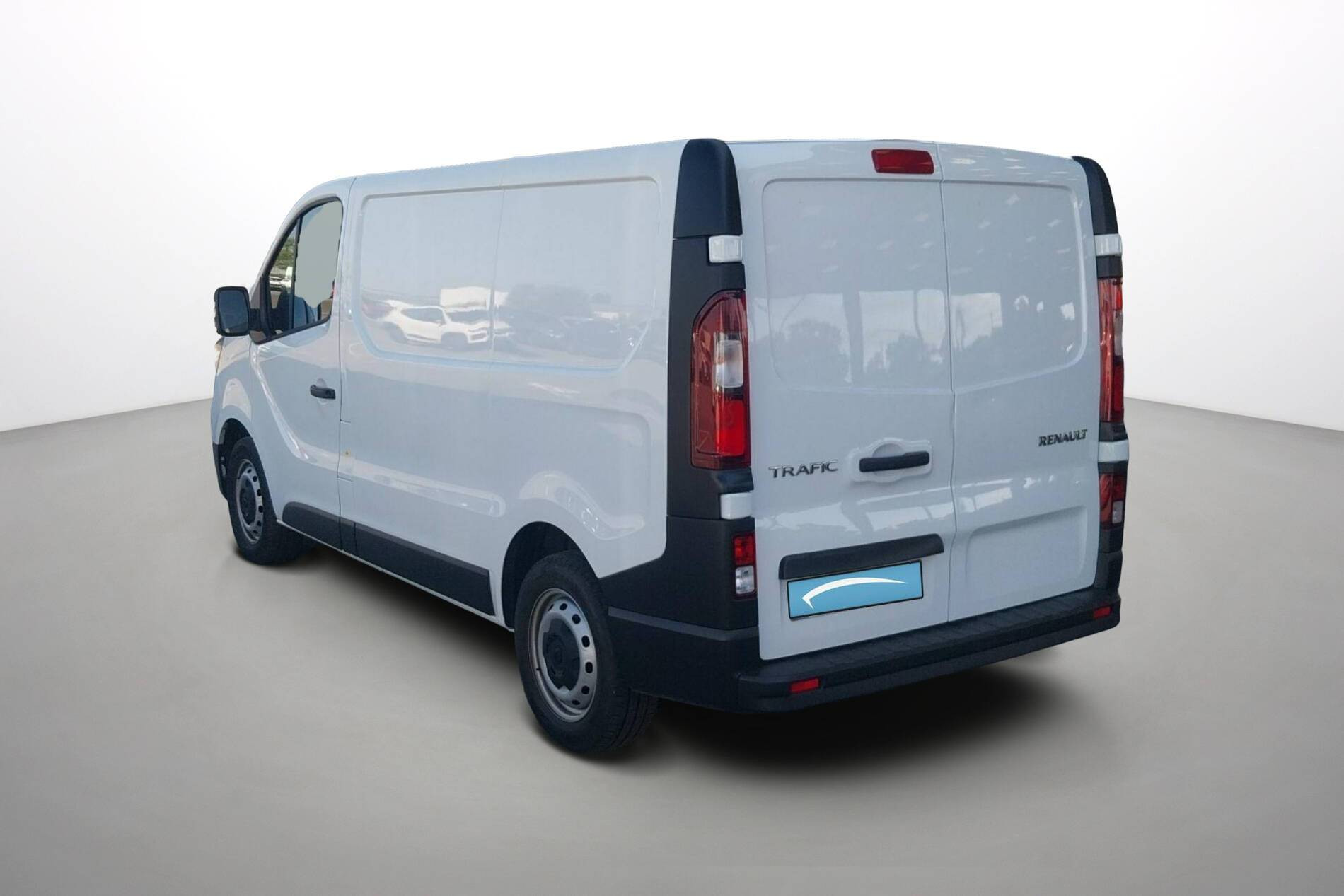 Vente en ligne Renault Trafic 3 Fourgon TRAFIC FG BLUE DCI 130 L1H1 3T GSR2 au prix de 22 990 €