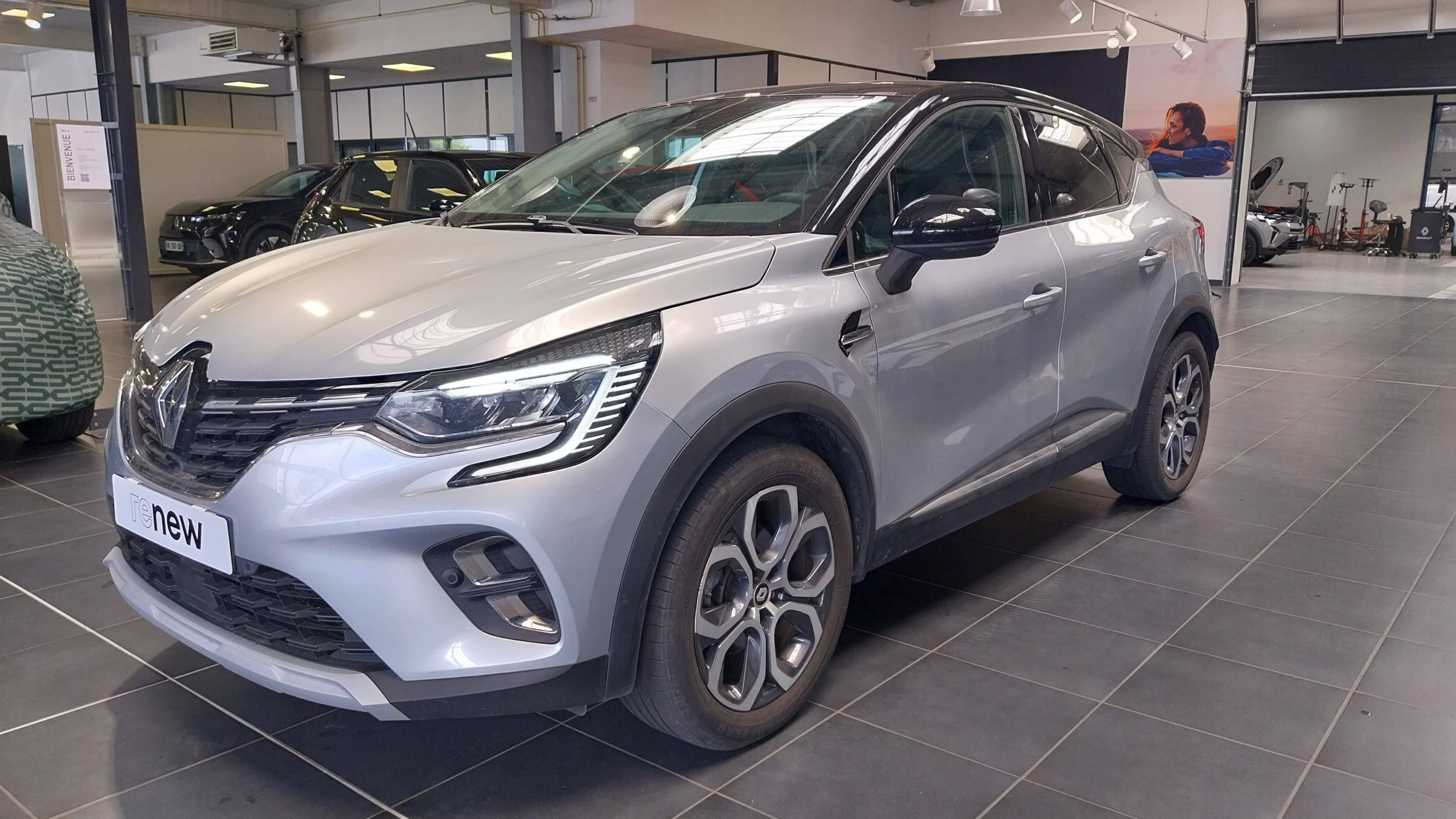 Renault Captur  E-Tech full hybrid 145 occasion de 2023 en vente à Quimper