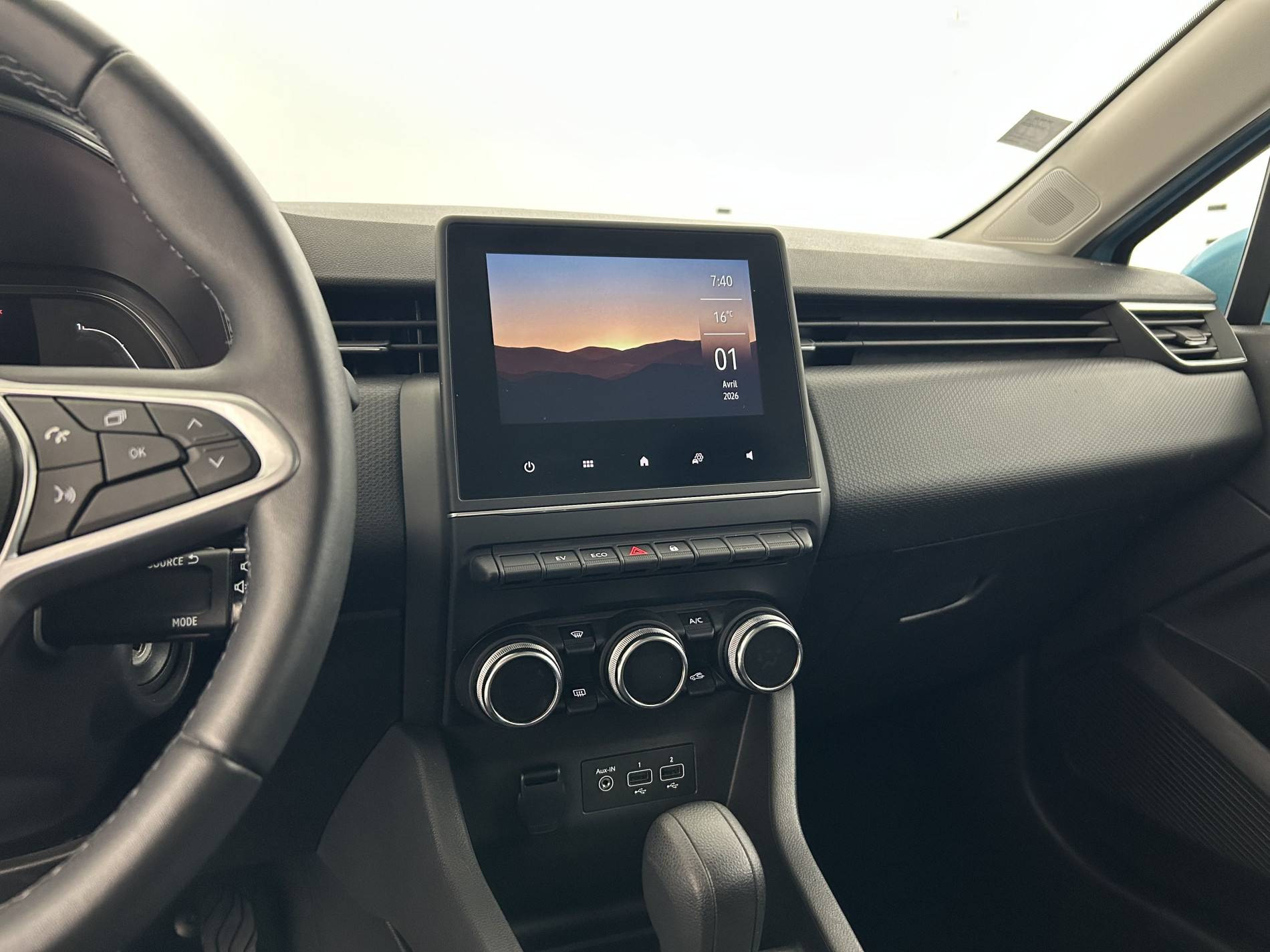 Vente en ligne Renault Clio 5 Clio E-Tech 140 - 21N au prix de 15 390 €