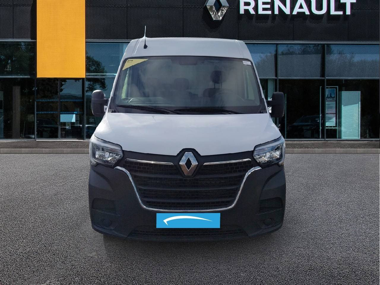 Vente en ligne Renault Master Fourgon MASTER FGN TRAC F3500 L2H2 BLUE DCI 135 au prix de 23 990 €