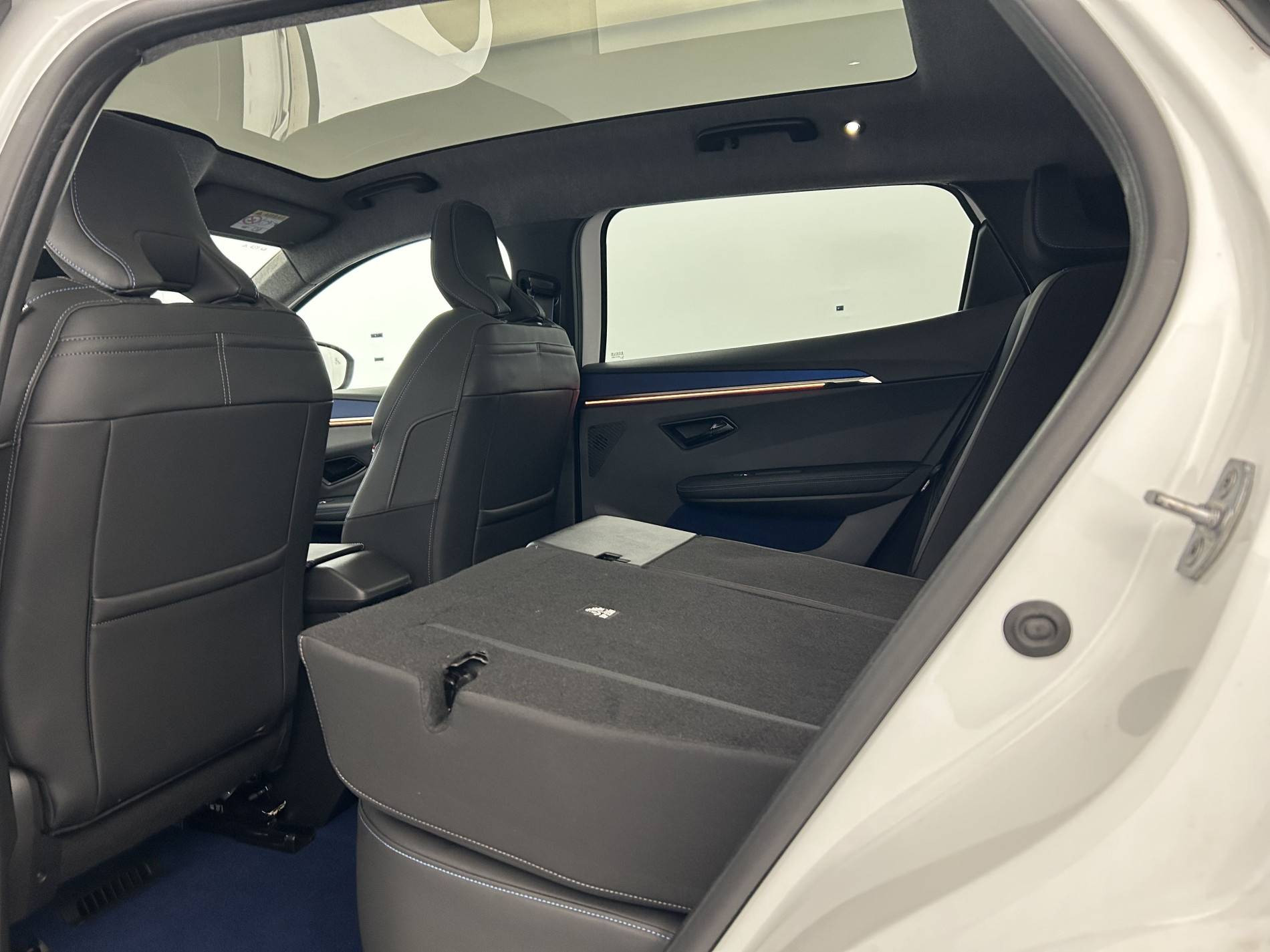Vente en ligne Renault Scenic E-Tech  220 ch grande autonomie au prix de 40 990 €