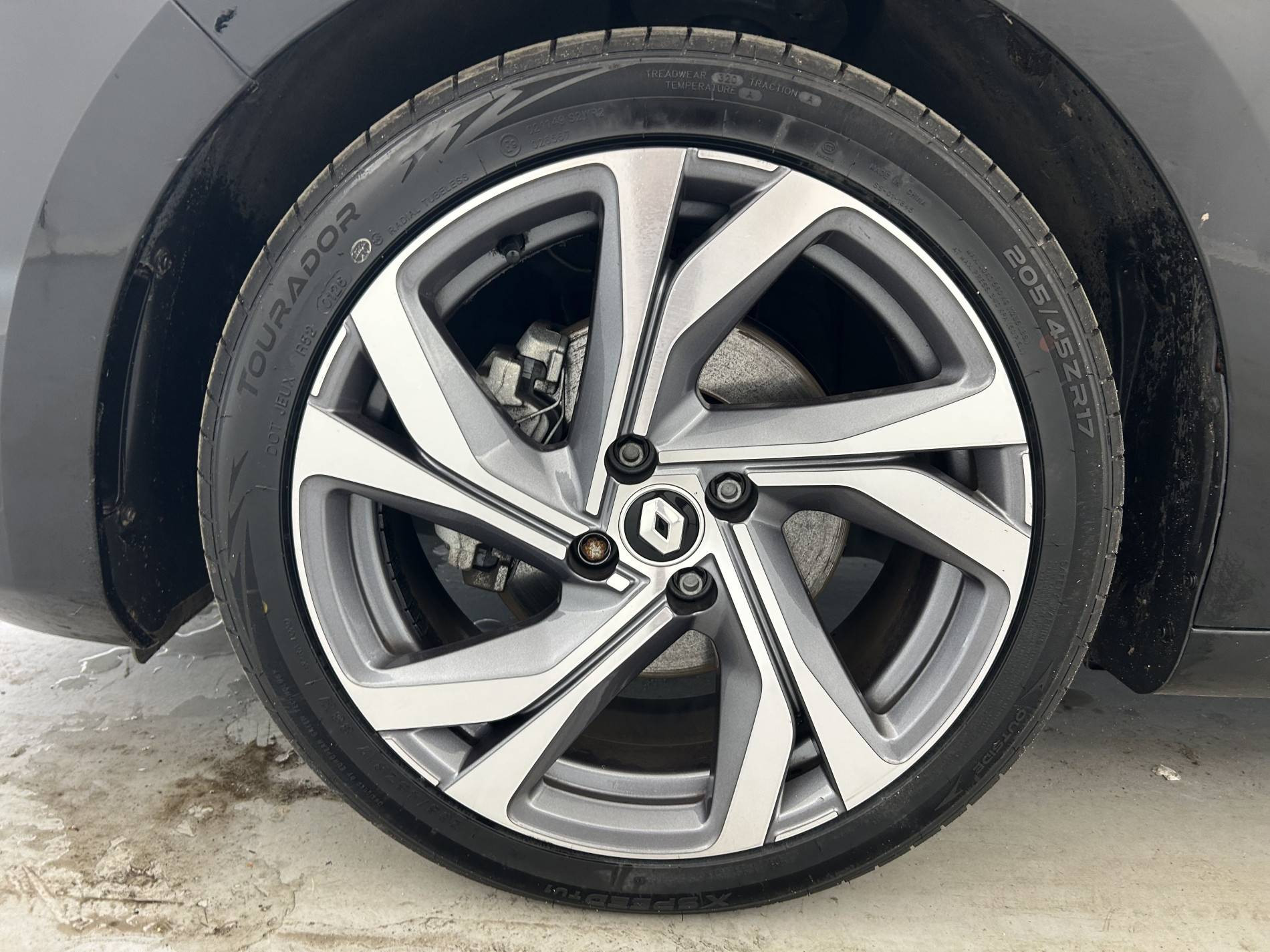 Vente en ligne Renault Clio 5 Clio E-Tech hybride 145 au prix de 17 990 €