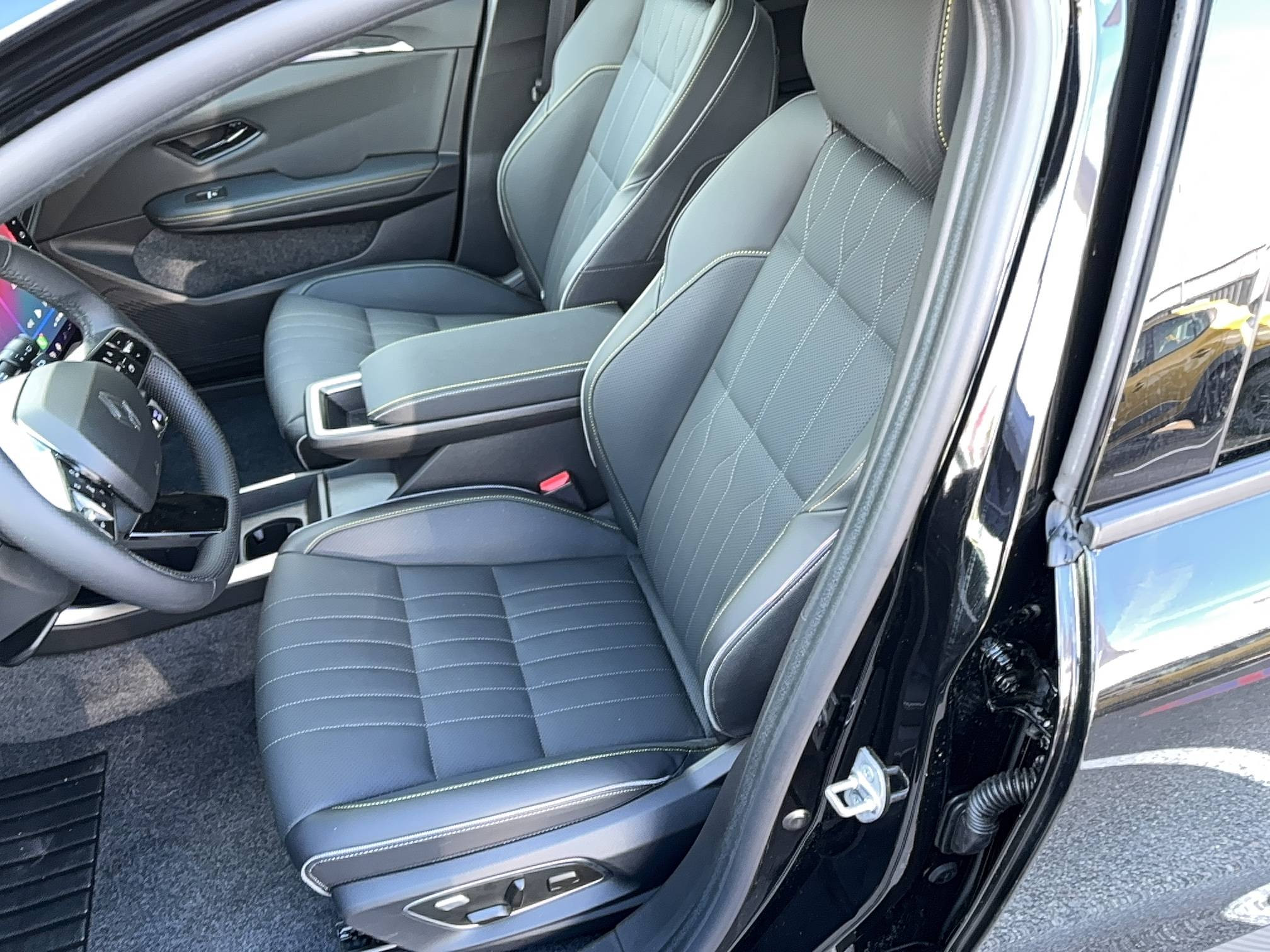 Vente en ligne Renault Scenic E-Tech Scenic E-Tech électrique 220 ch grande autonomie au prix de 47 900 €