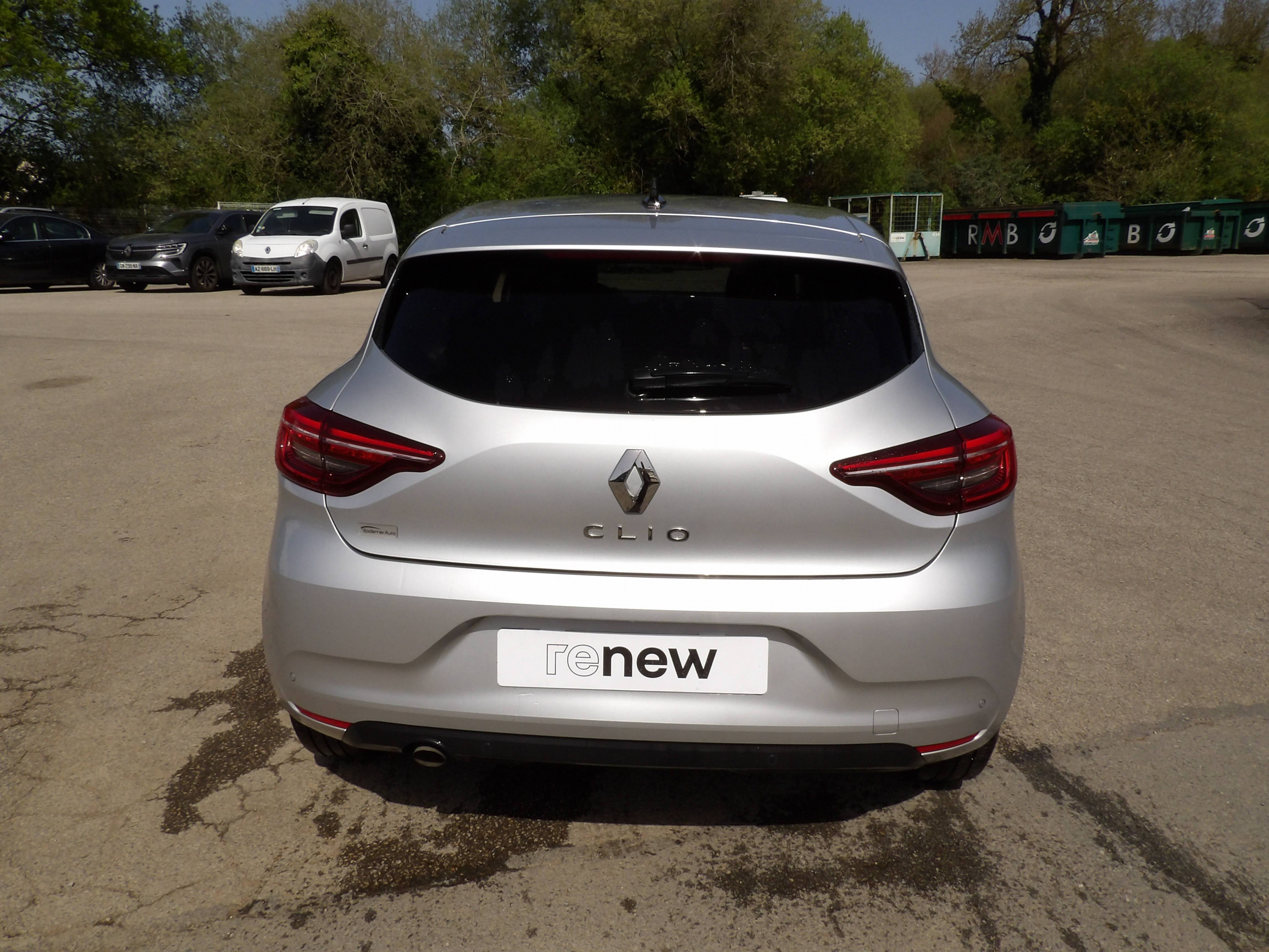 Vente en ligne Renault Clio 5 Clio TCe 90 au prix de 14 999 €