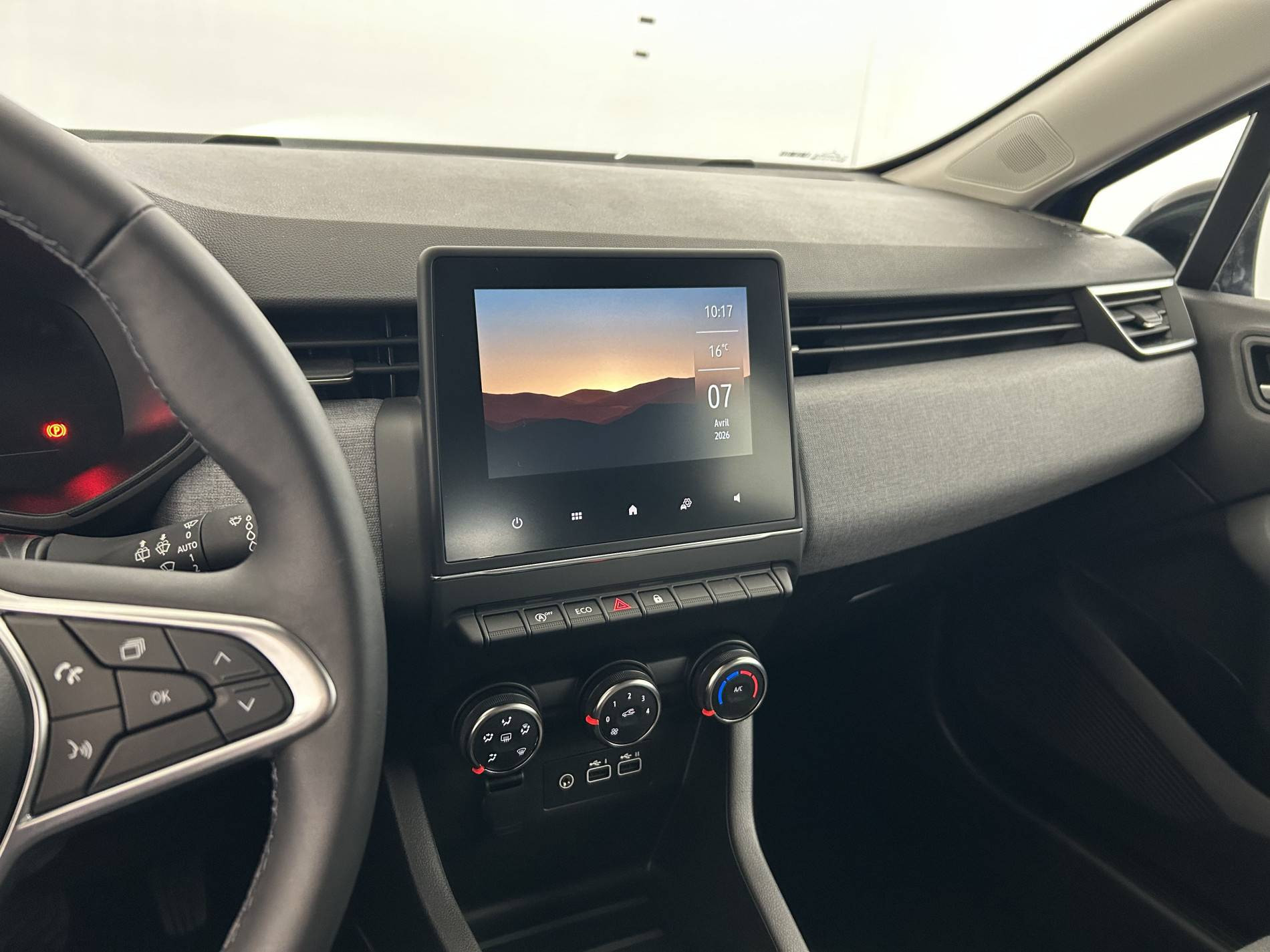 Vente en ligne Renault Clio 5 Clio TCe 90 au prix de 15 990 €