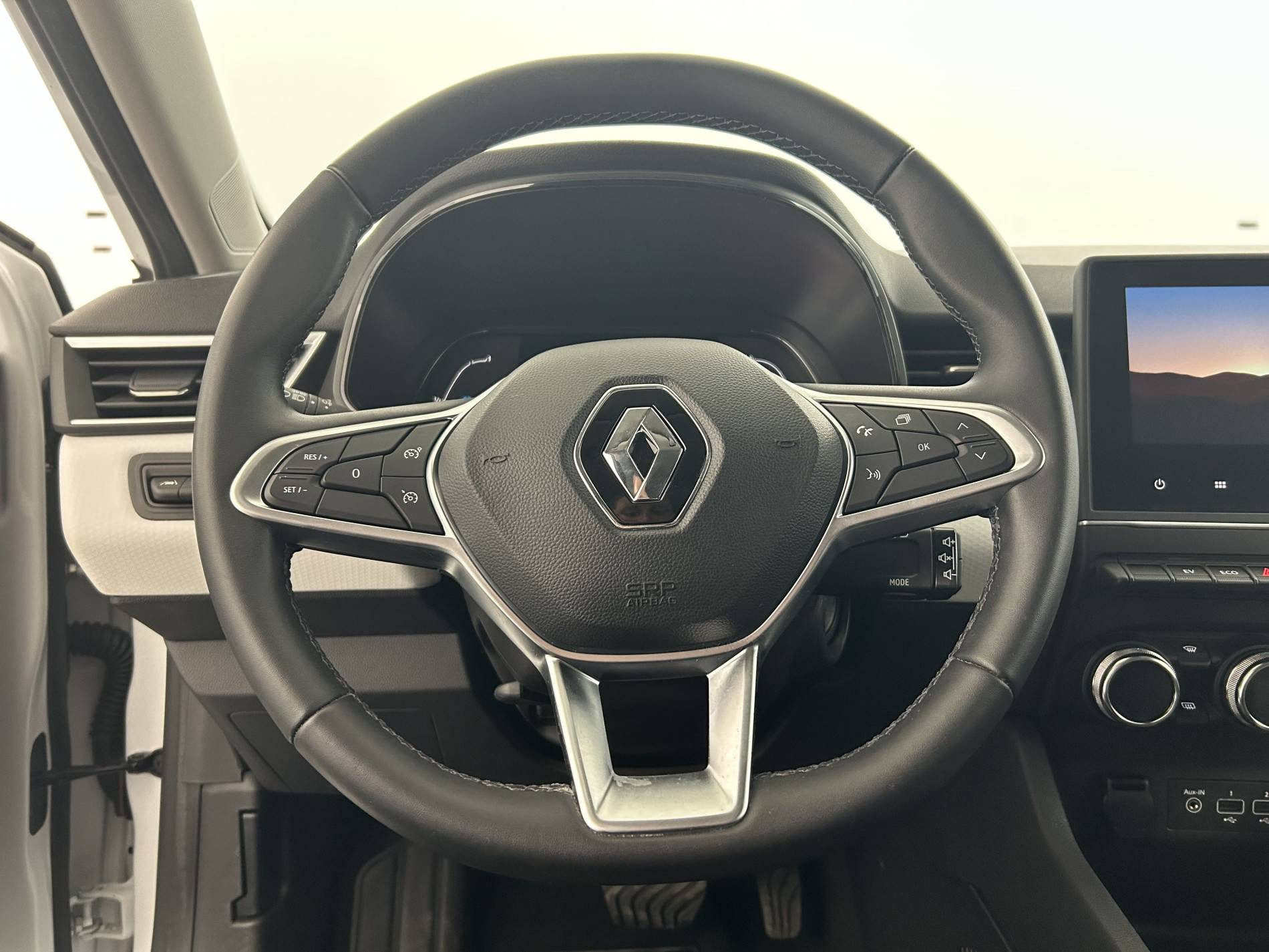 Vente en ligne Renault Clio 5 Clio E-Tech full hybrid 145 au prix de 15 490 €