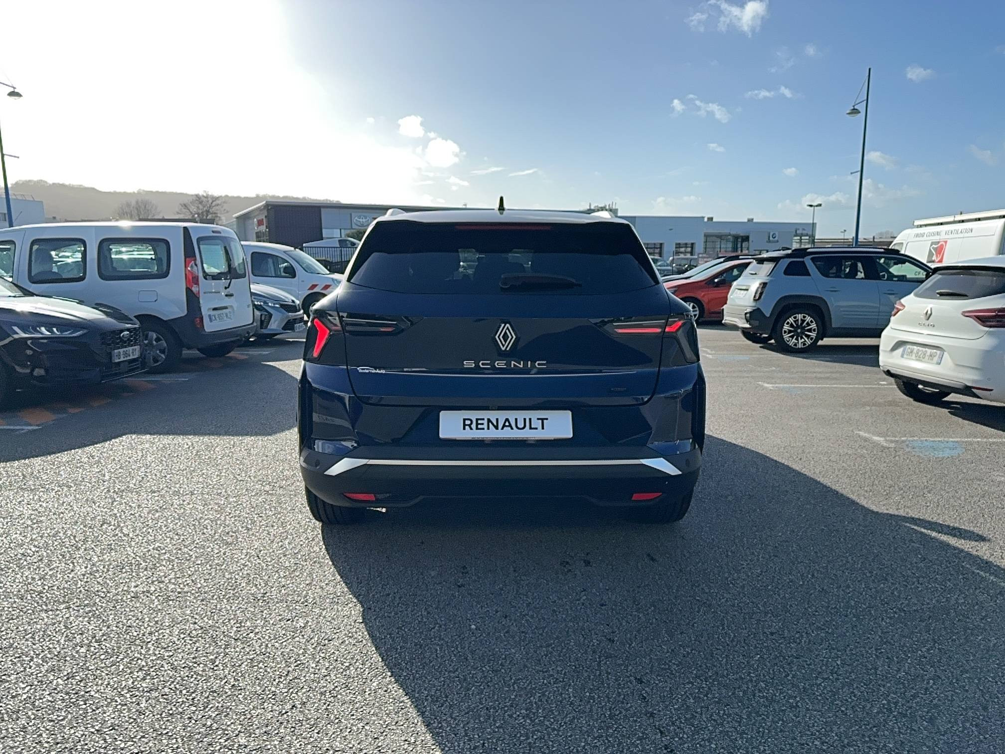 Vente en ligne Renault Scenic E-Tech  220 ch grande autonomie au prix de 44 900 €