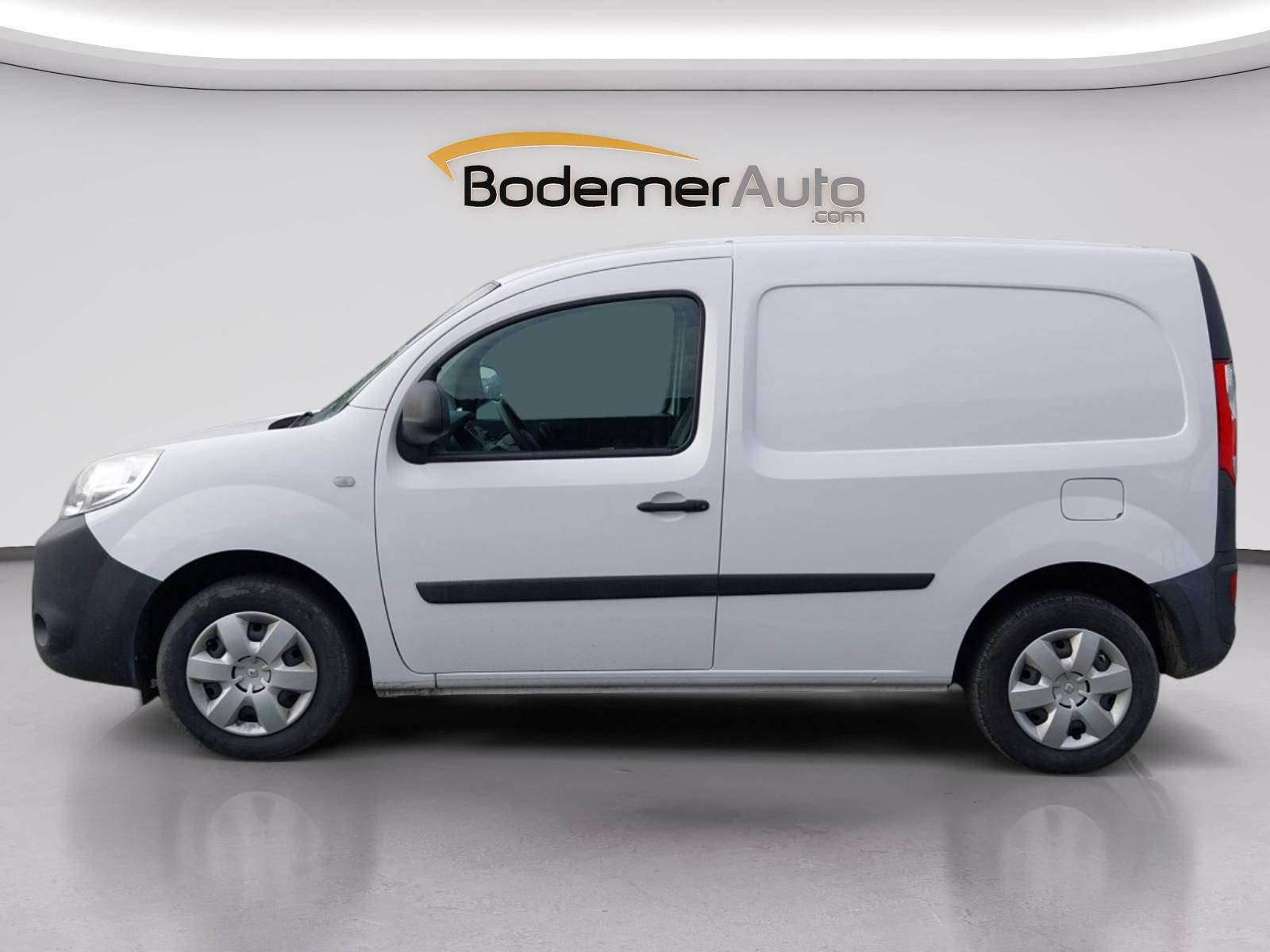 Vente en ligne Renault Kangoo Express  BLUE DCI 95 au prix de 11 990 €