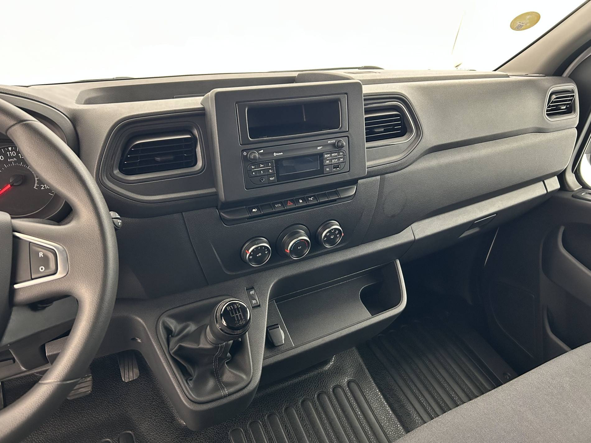Vente en ligne Renault Master Fourgon MASTER FGN TRAC F3500 L2H2 BLUE DCI 135 au prix de 25 500 €
