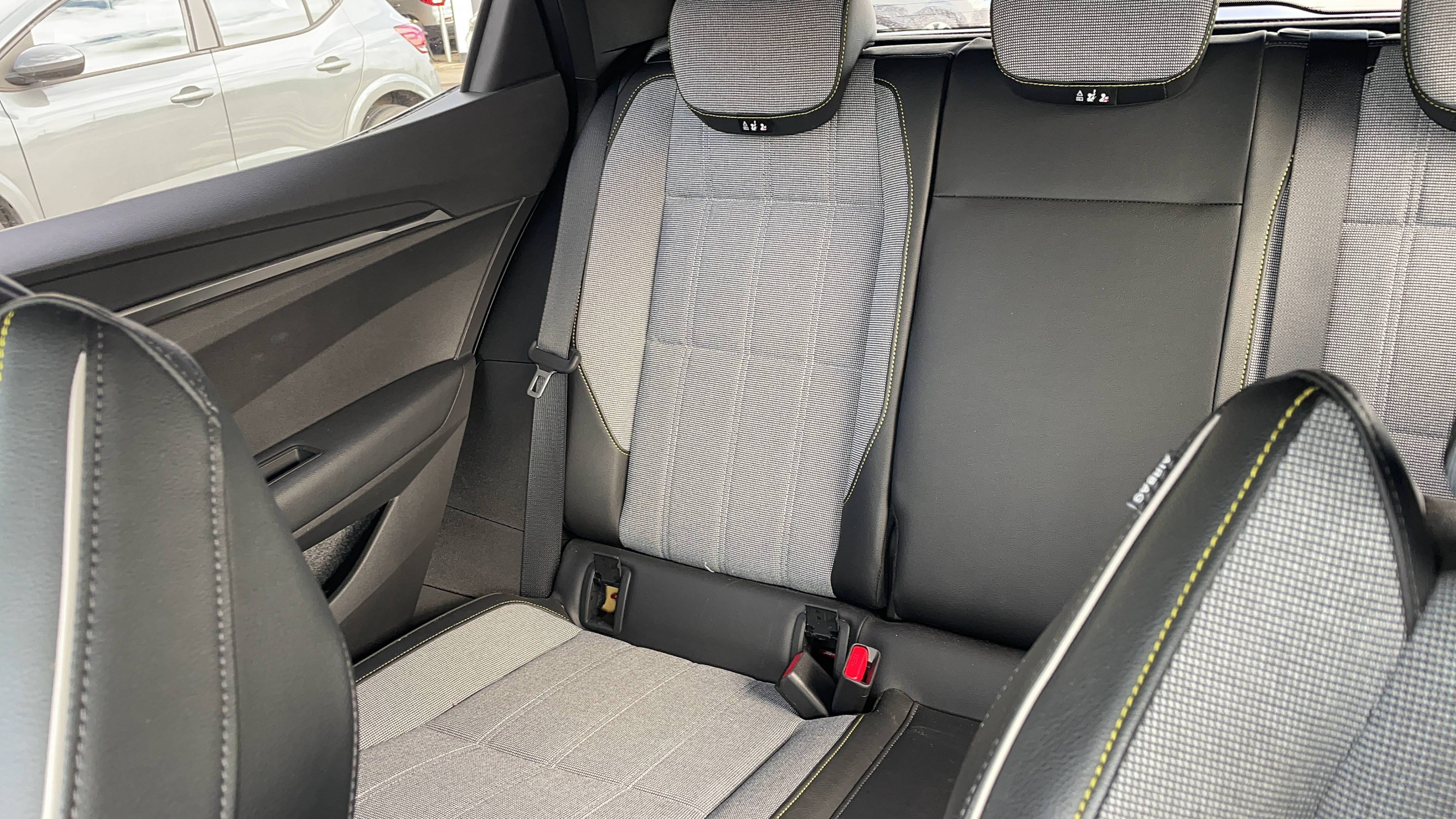 Vente en ligne Renault Megane E-Tech  EV40 130ch standard charge au prix de 23 491 €