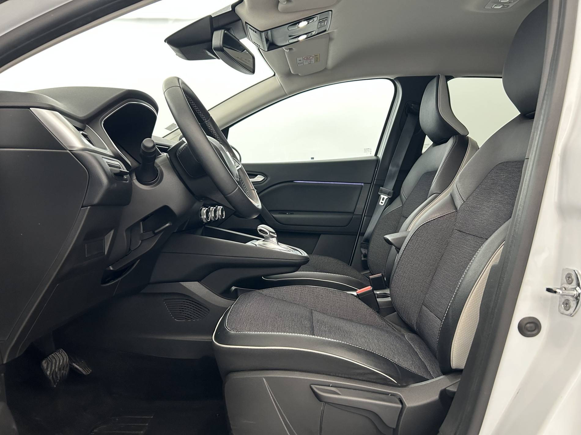 Vente en ligne Renault Captur  E-Tech 145 - 21 au prix de 18 490 €
