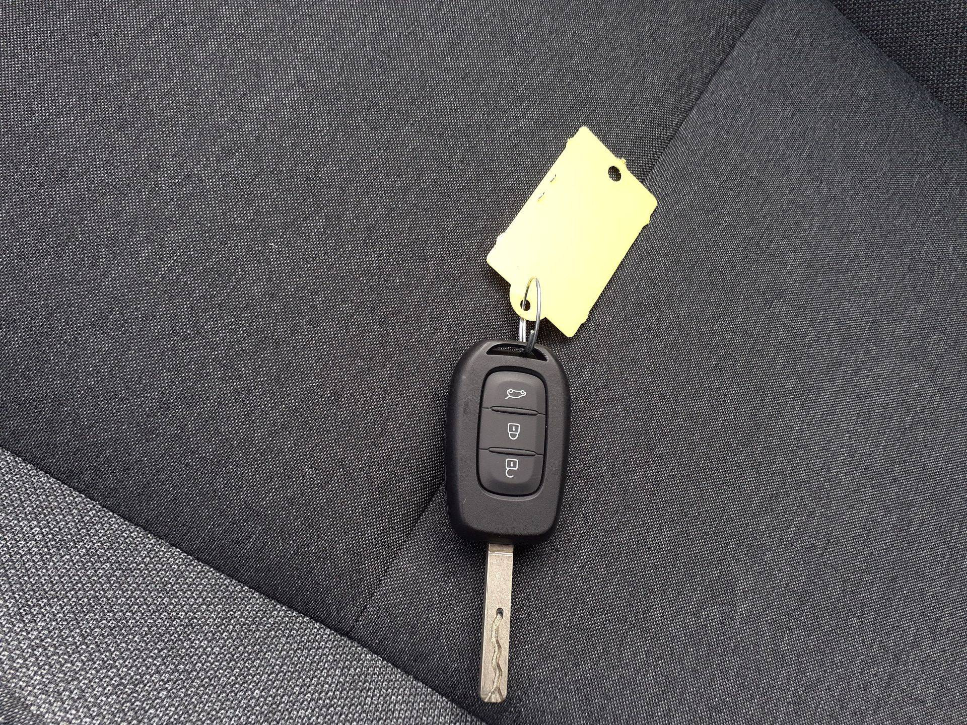 Vente en ligne Renault Clio 6 Clio TCe 115 ch au prix de 18 990 €