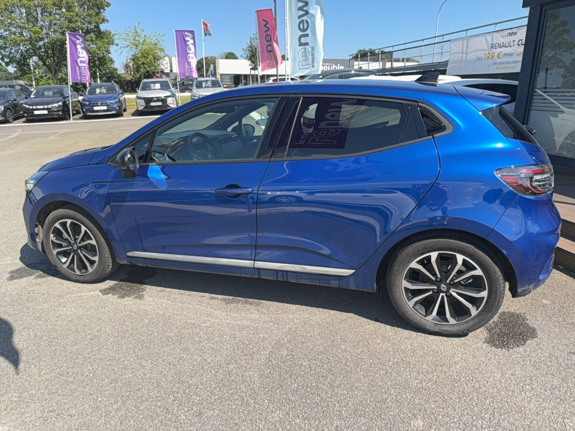 Vente en ligne Renault Clio 5 Clio E-Tech full hybrid 145 ch GSR2 au prix de 21 490 €