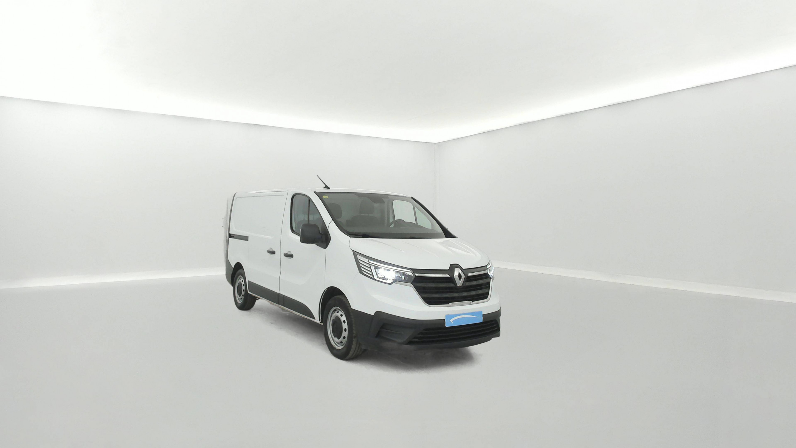 Vente en ligne Renault Trafic 3 Fourgon TRAFIC FG BLUE DCI 130 L1H1 3T GSR2 au prix de 24 390 €