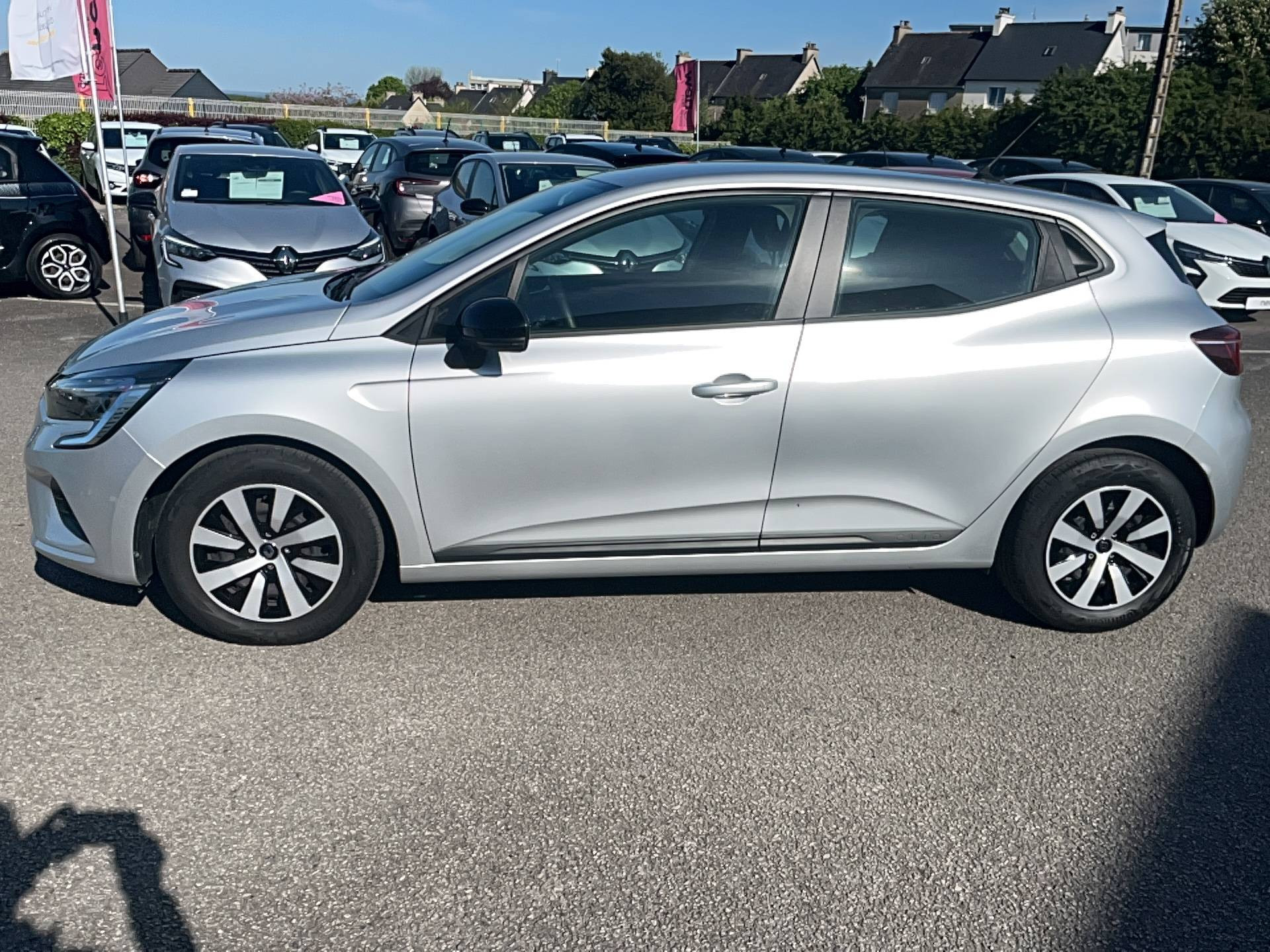 Vente en ligne Renault Clio 5 Clio TCe 90 au prix de 13 990 €