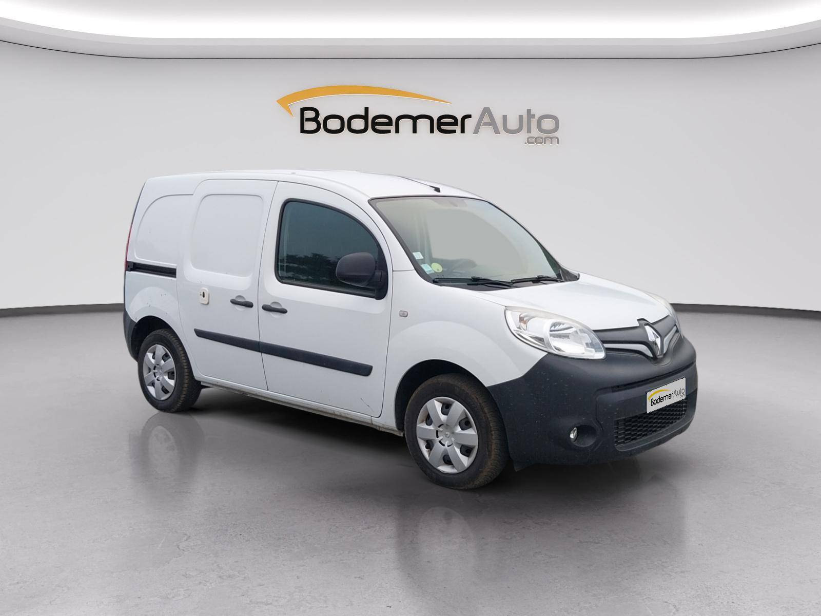 Vente en ligne Renault Kangoo Express  1.5 DCI 90 E6 au prix de 10 990 €
