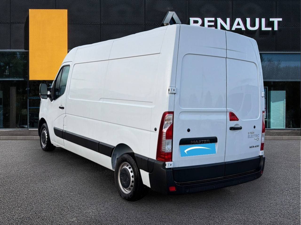 Vente en ligne Renault Master E-Tech MASTER ELECTRIQUE FGN L2H2 F3500 EV52 au prix de 27 990 €
