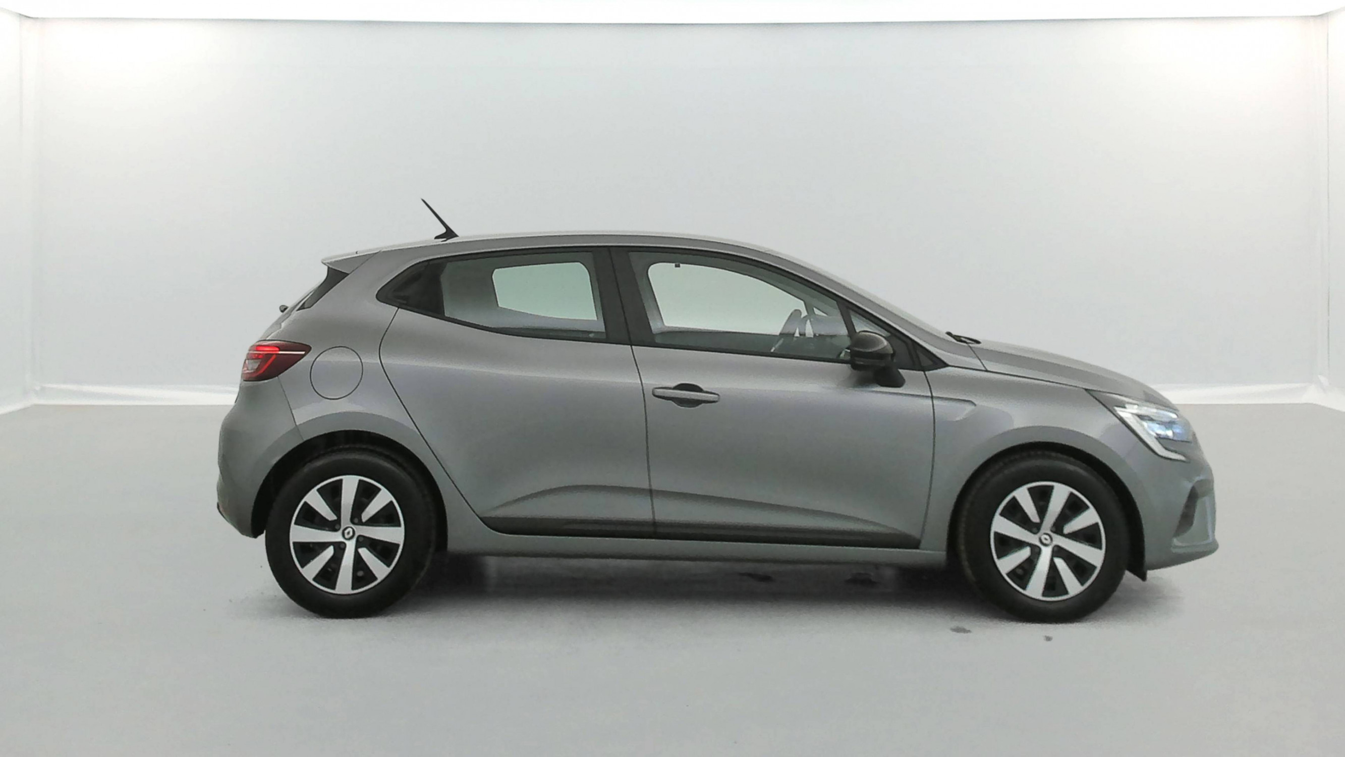 Vente en ligne Renault Clio 5 Clio TCe 90 au prix de 14 400 €