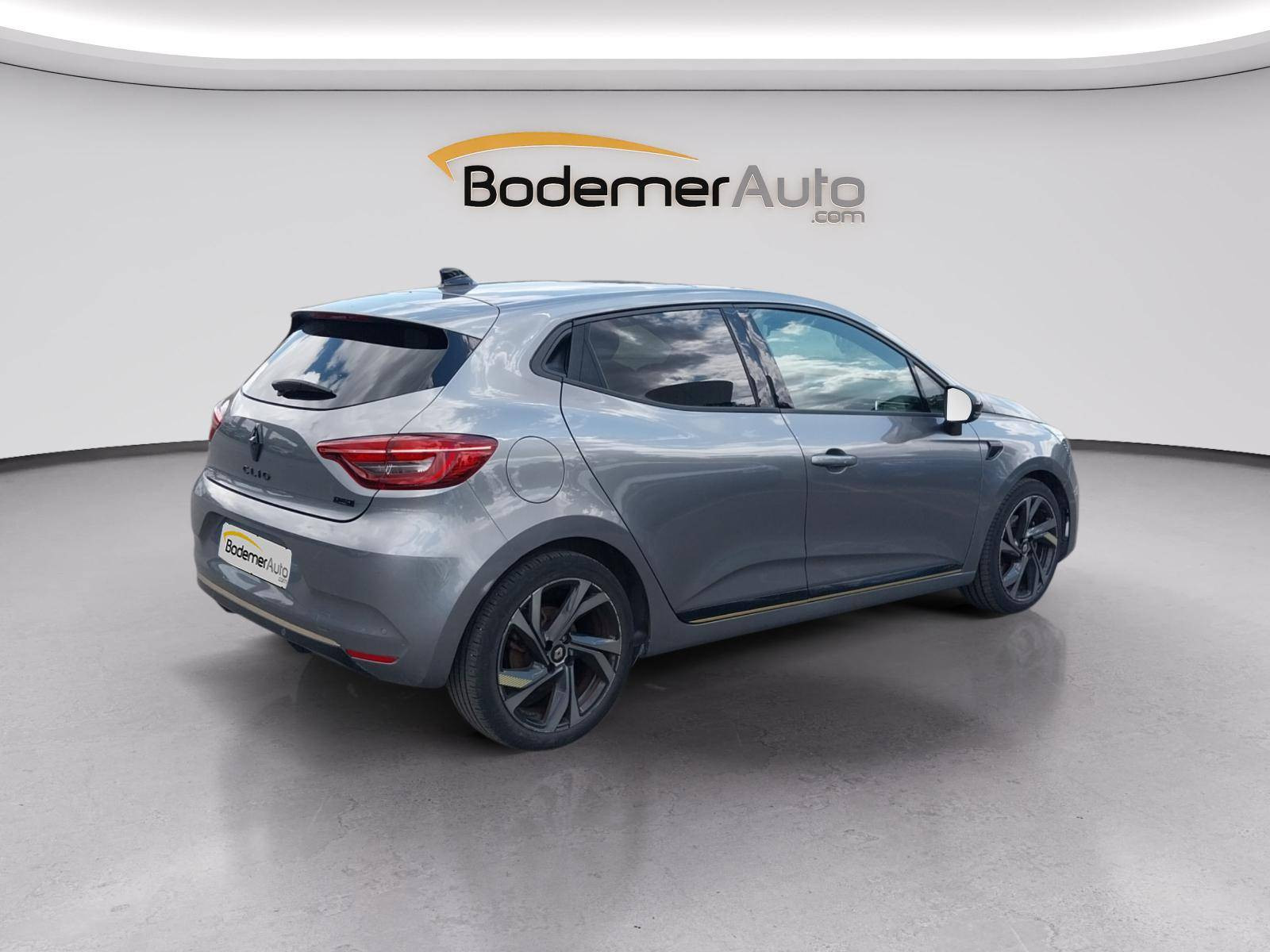 Vente en ligne Renault Clio 5 Clio E-Tech full hybrid 145 au prix de 19 990 €
