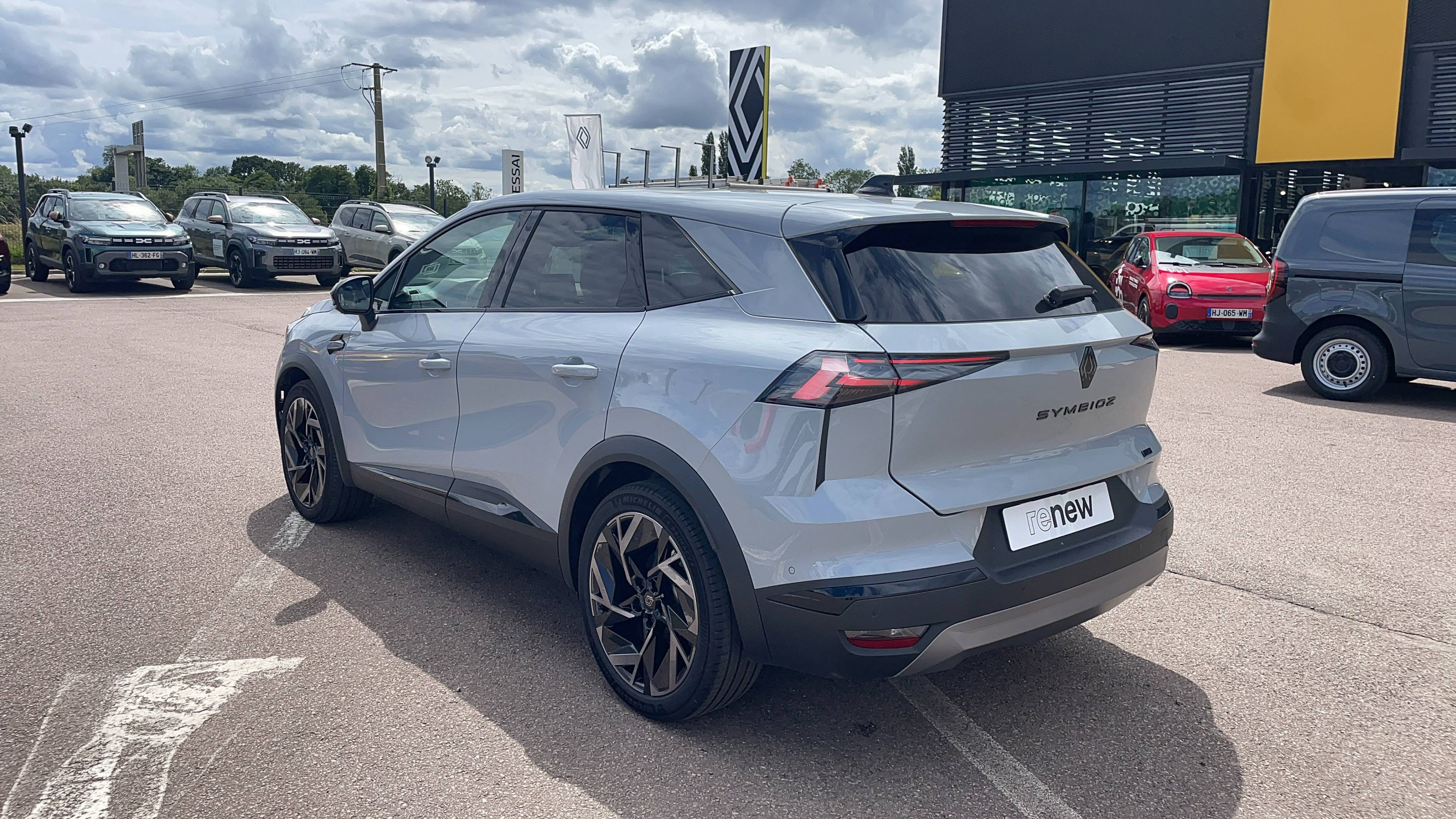 Vente en ligne Renault Symbioz  E-Tech full hybrid 145 au prix de 26 991 €