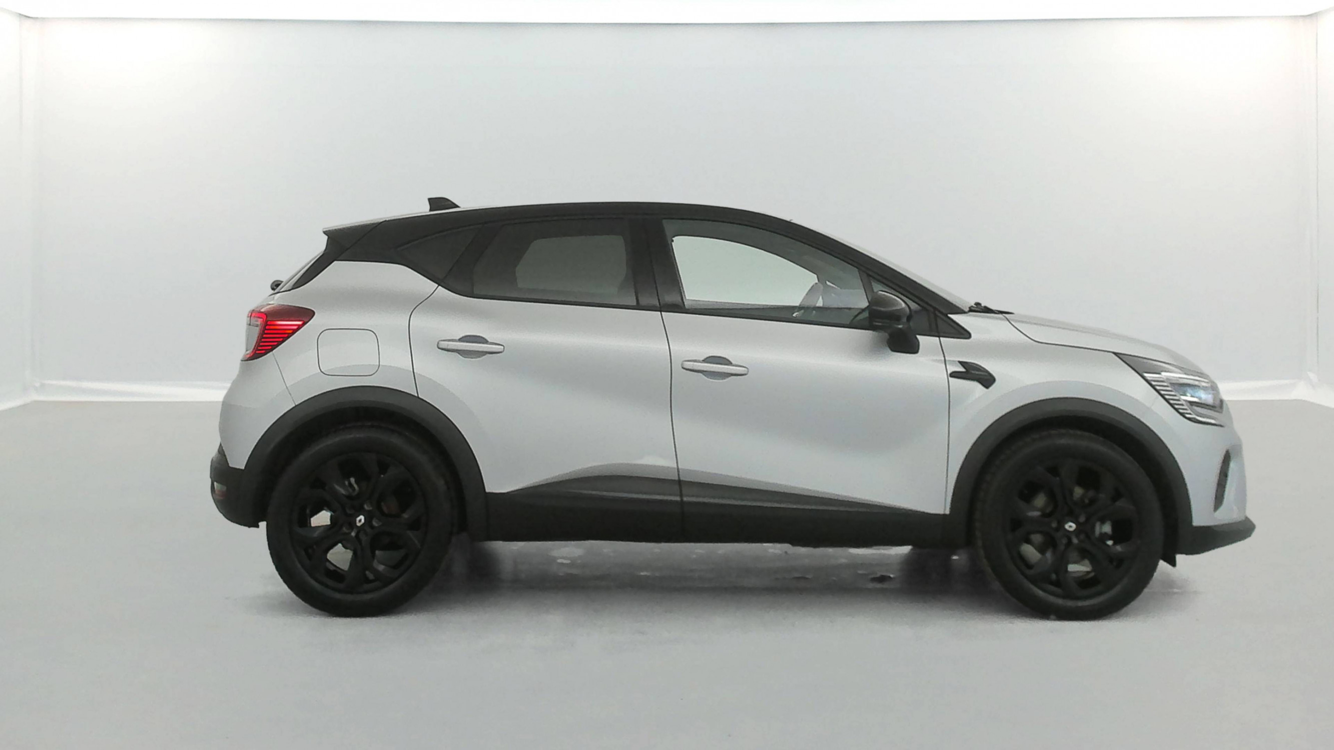 Vente en ligne Renault Captur  E-Tech 145 au prix de 18 490 €